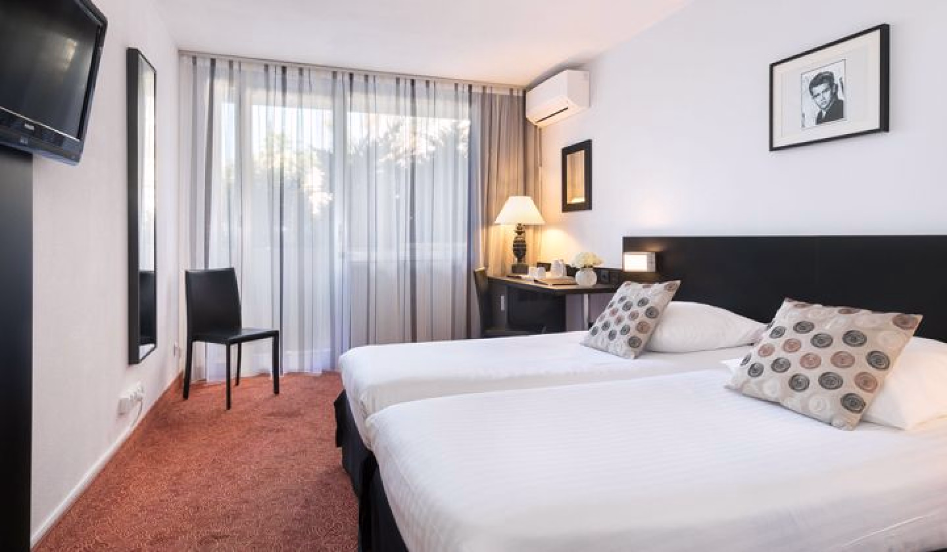 🏨 Hôtel 3* - Jours 1 à 3