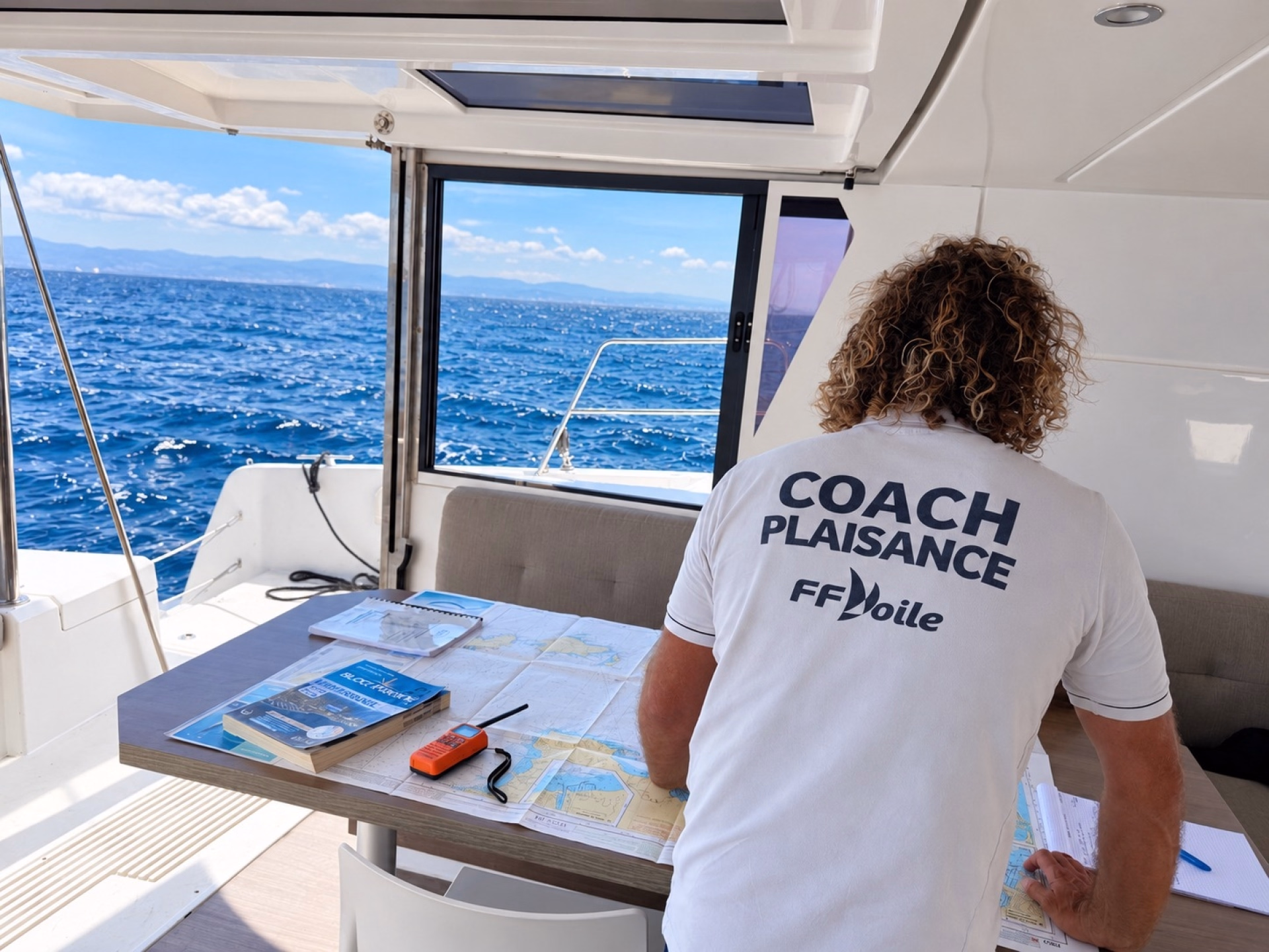 Stage Perfectionnement en Catamaran à Hyères – École certifiée FFV
