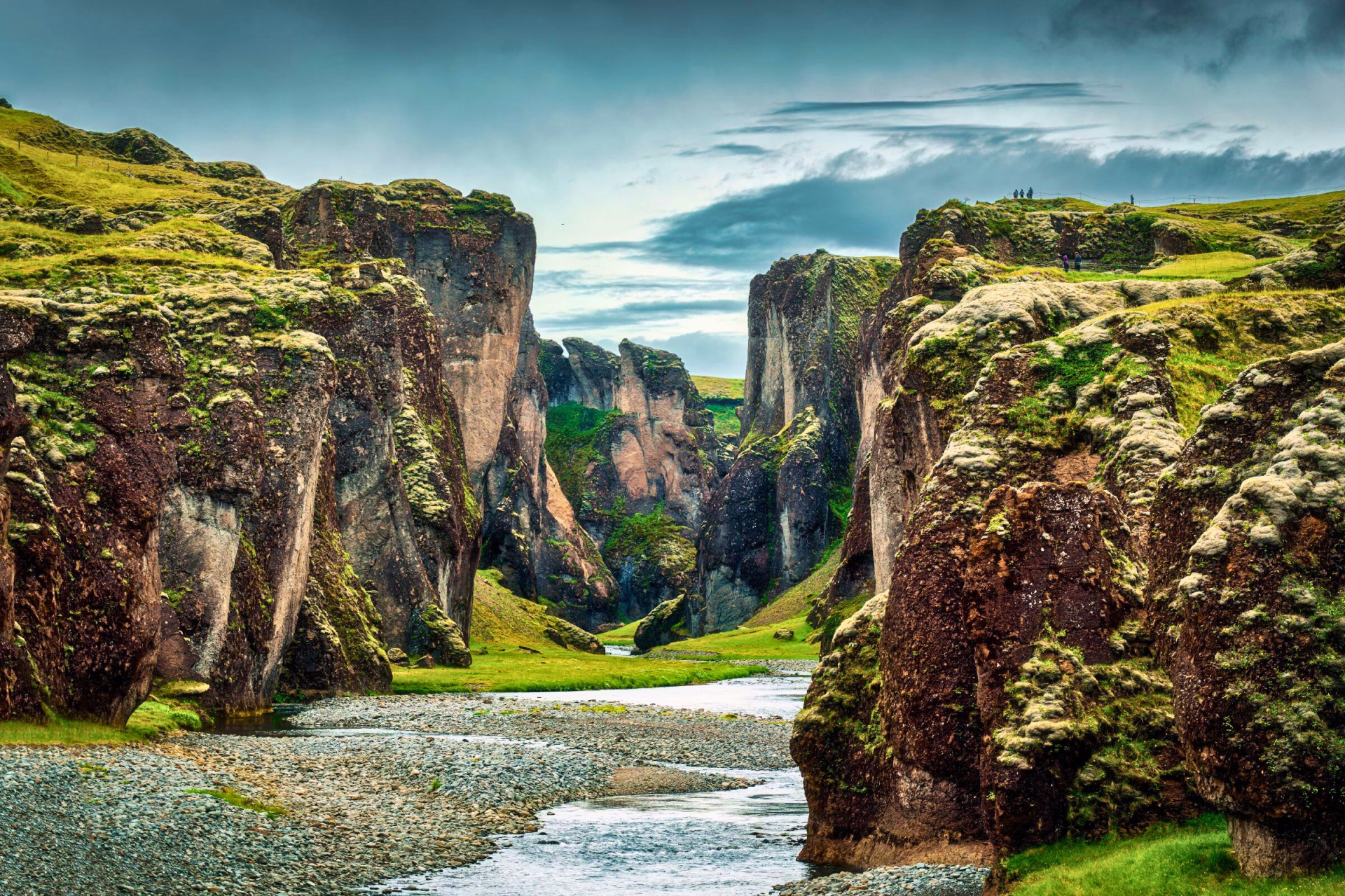 Crampons et icebergs : immersion sportive au cœur de l'Islande