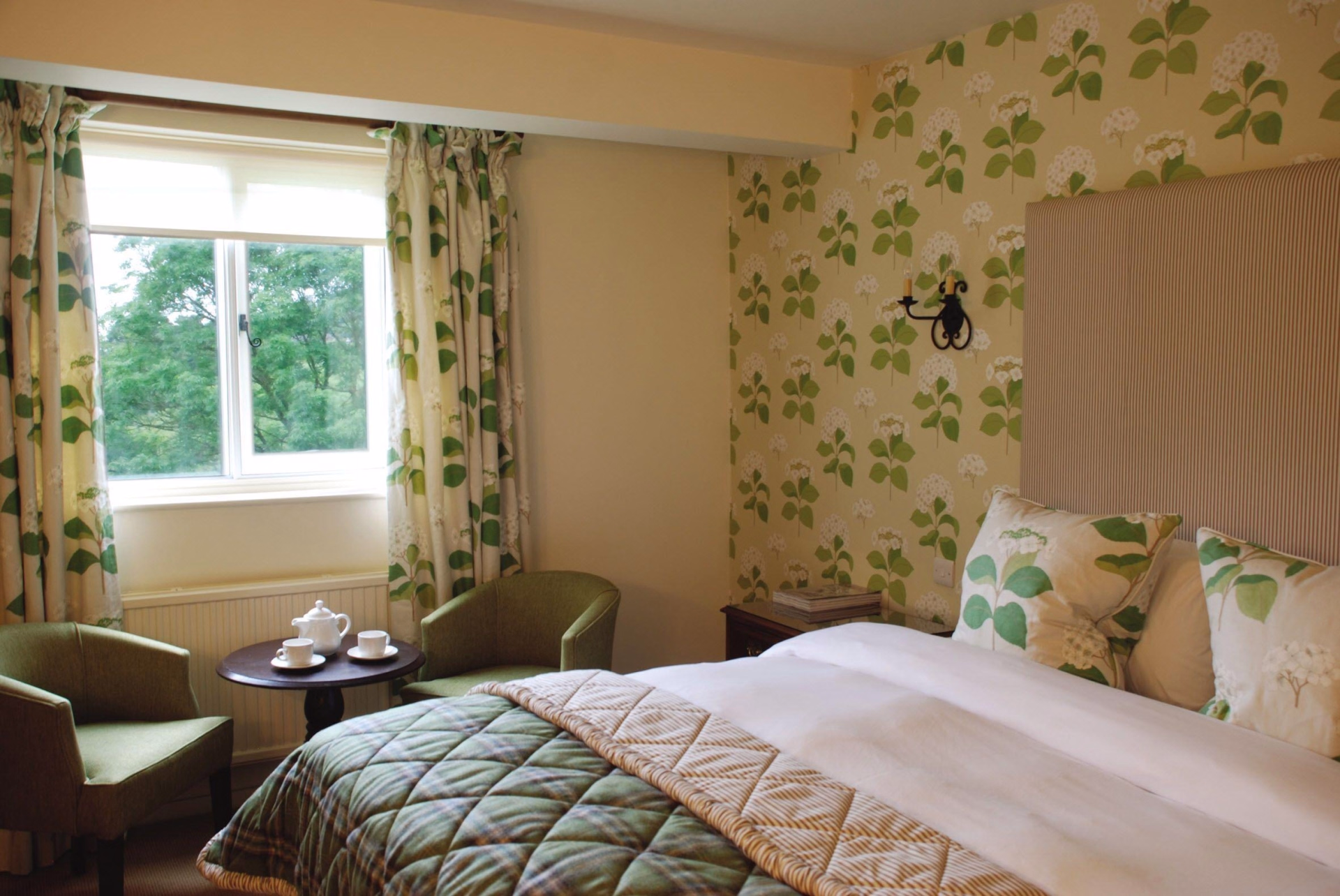 🏨 Hôtel 3* - Jours 8 à 9