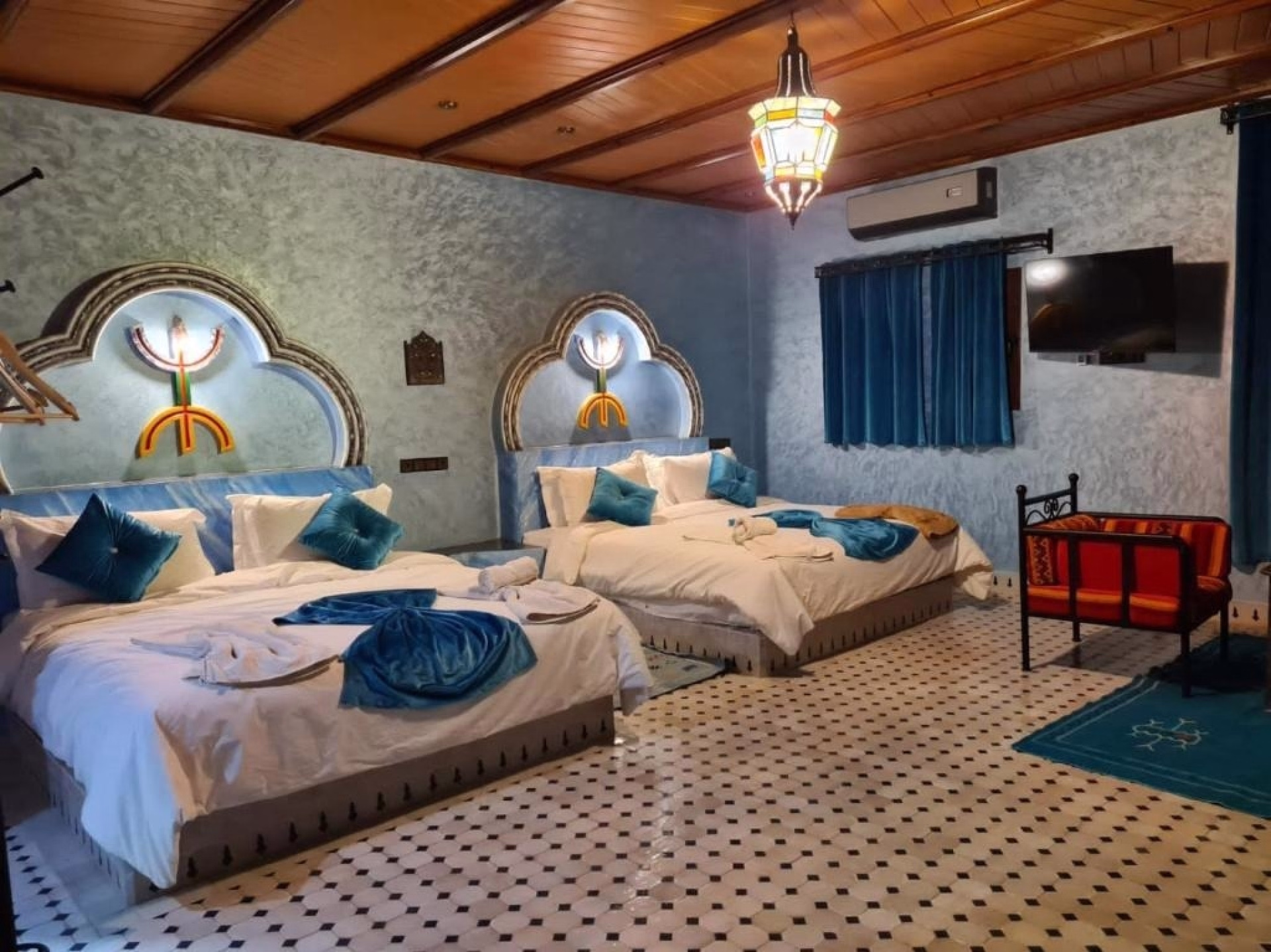 🏨 Hôtel 4* - Jour 2