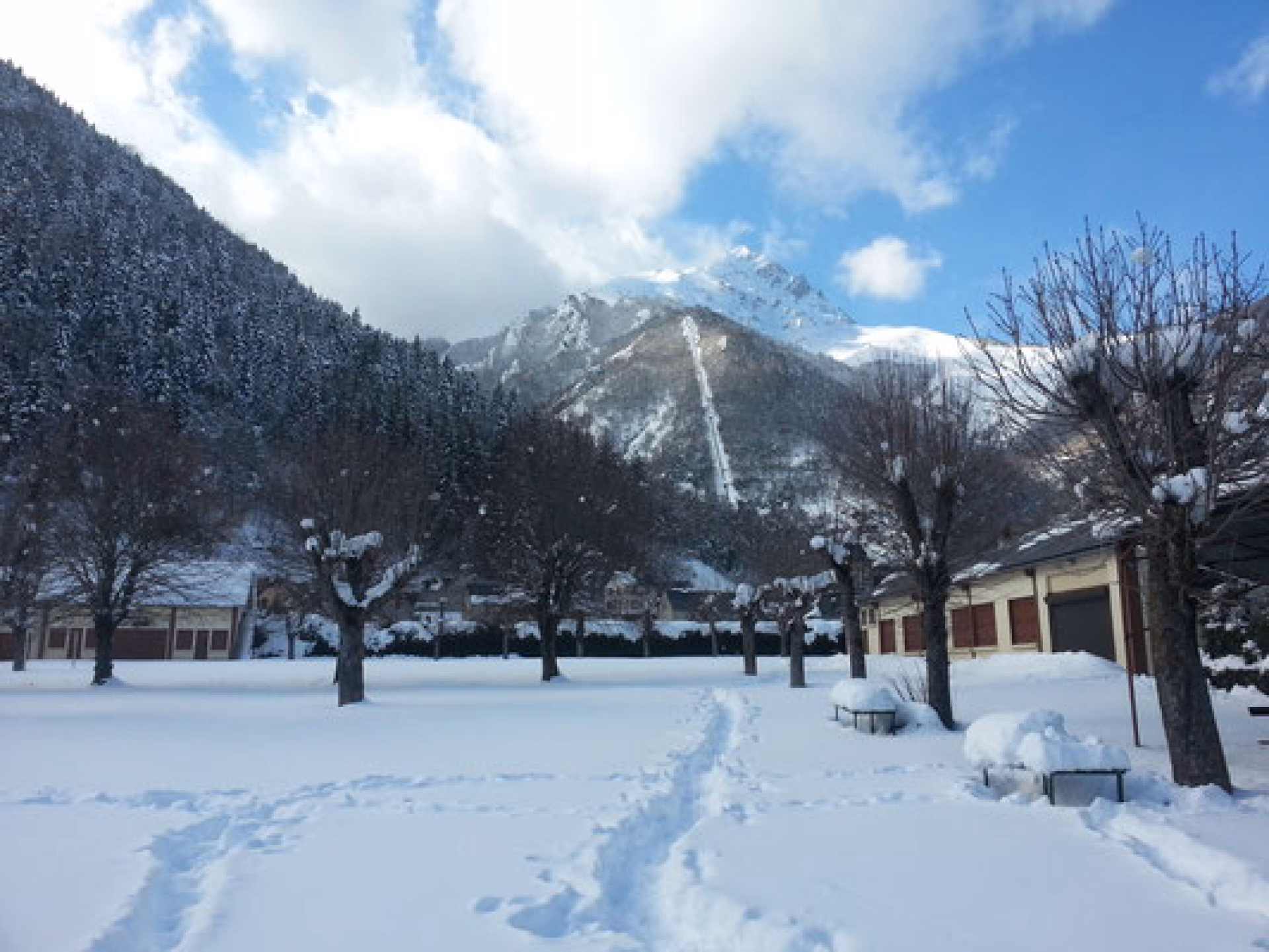 🏠 Auberge - Jour 1