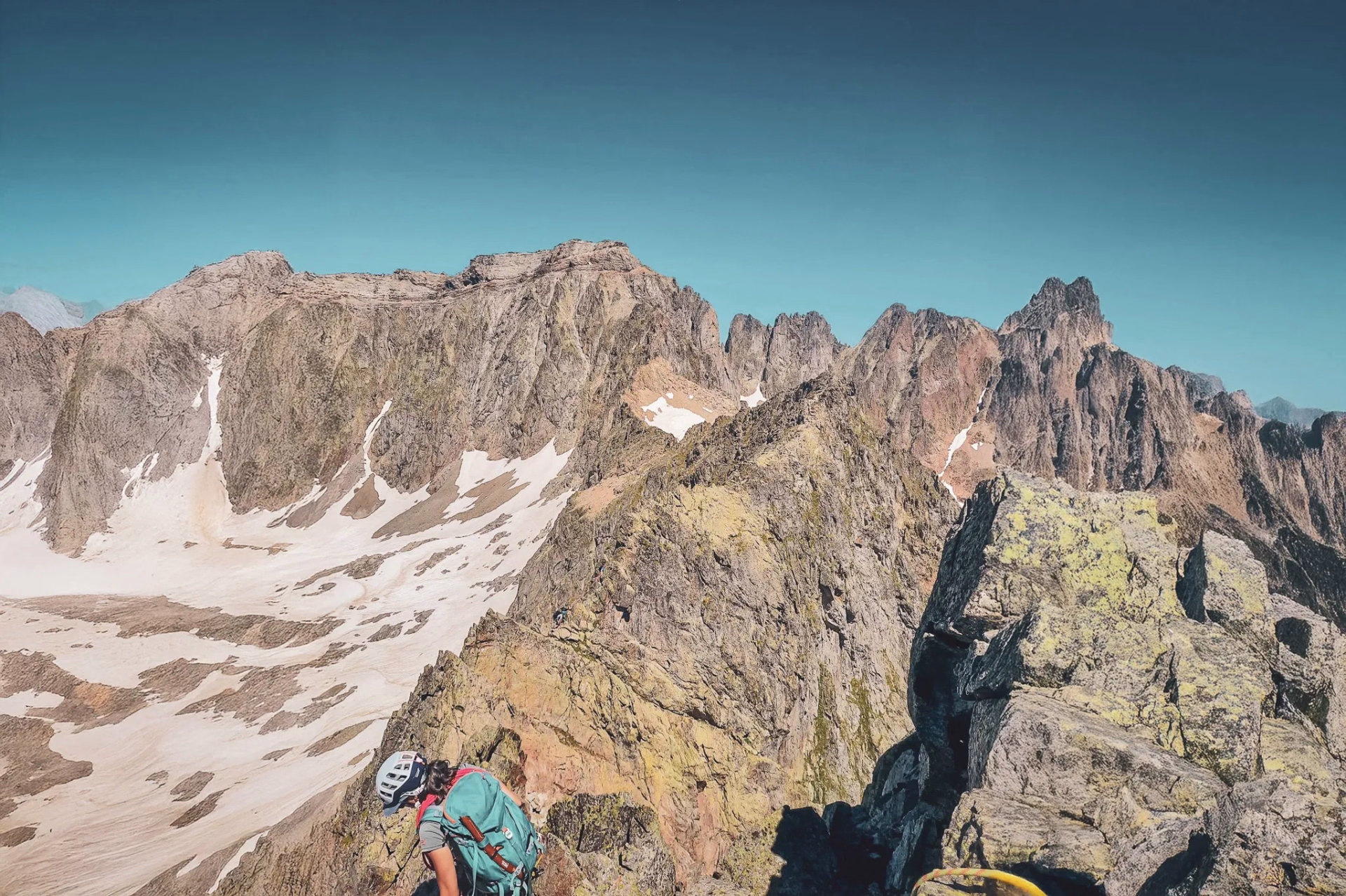 Initiation alpinisme et premières arêtes alpines face au Mont-Blanc