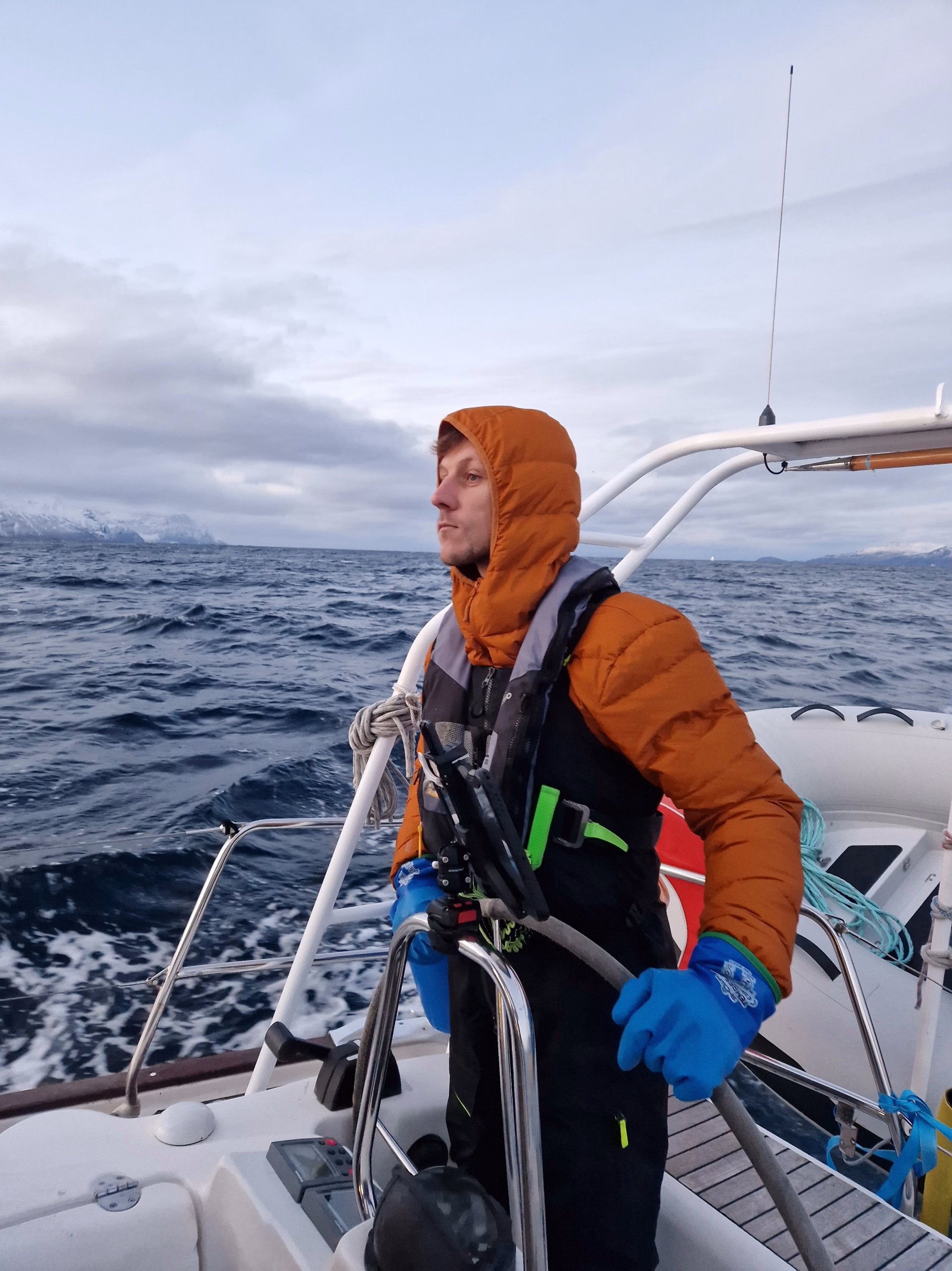 Lofoten : odyssée hivernale en voilier, raquettes, aurores boréales