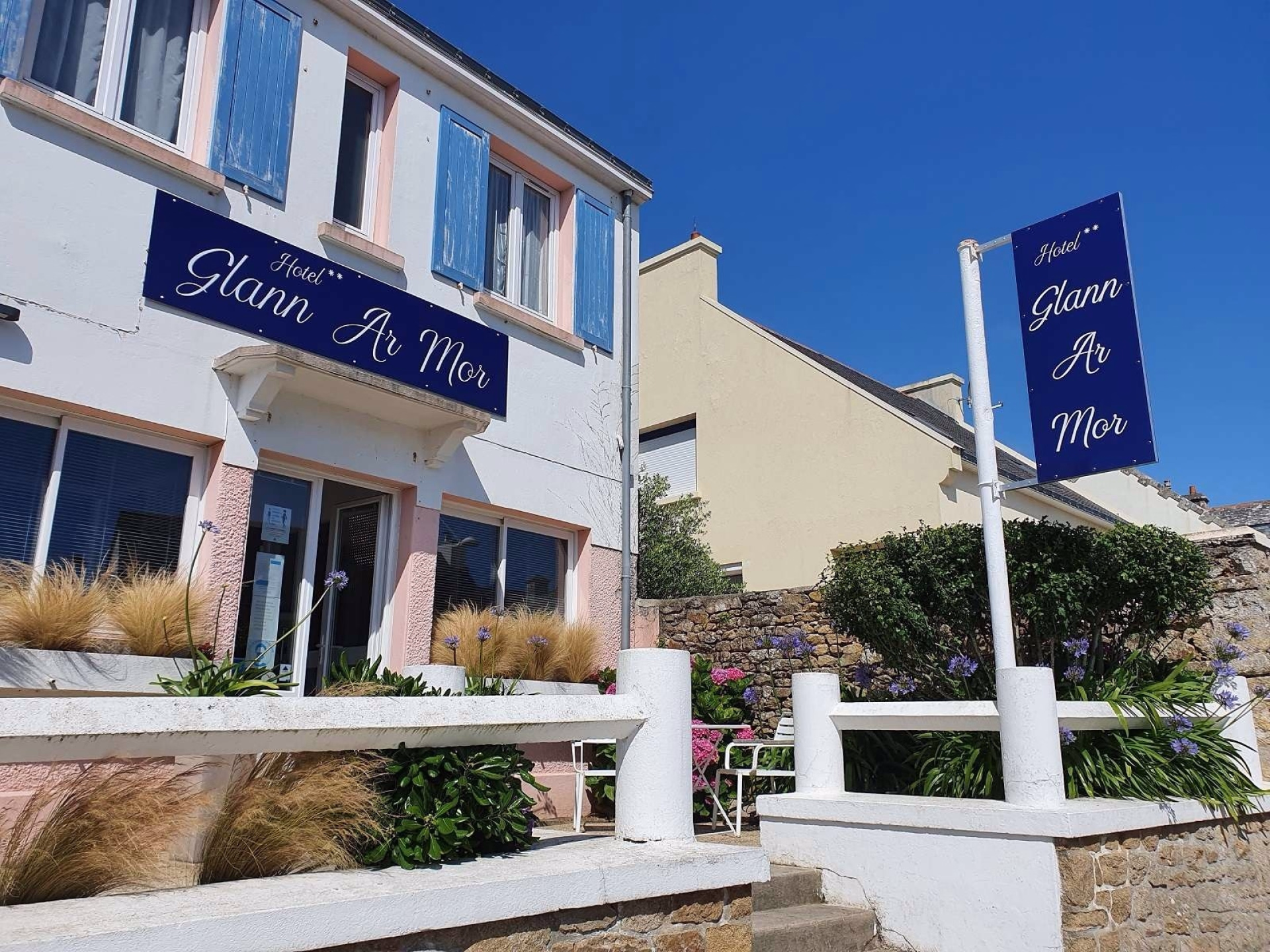 🏨 Hôtel 2* - Jours 2 à 3