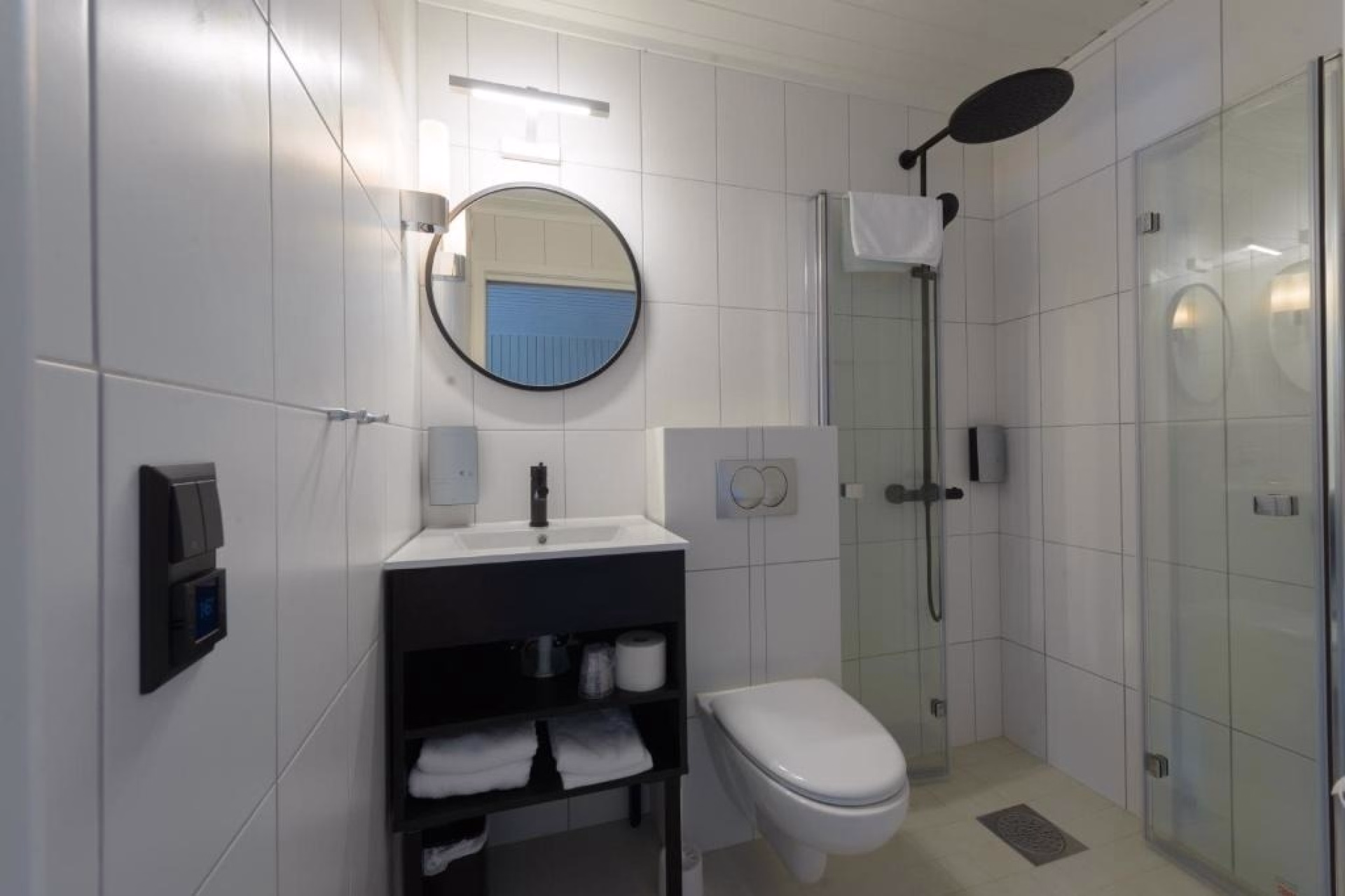 🏨 Hôtel 2* - Jours 2 à 3