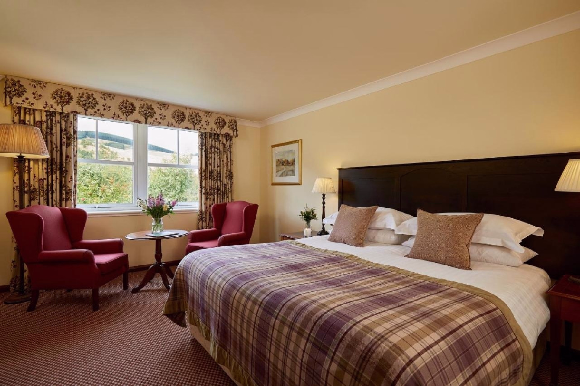 🏨 Hôtel 4* - Jours 1 à 4