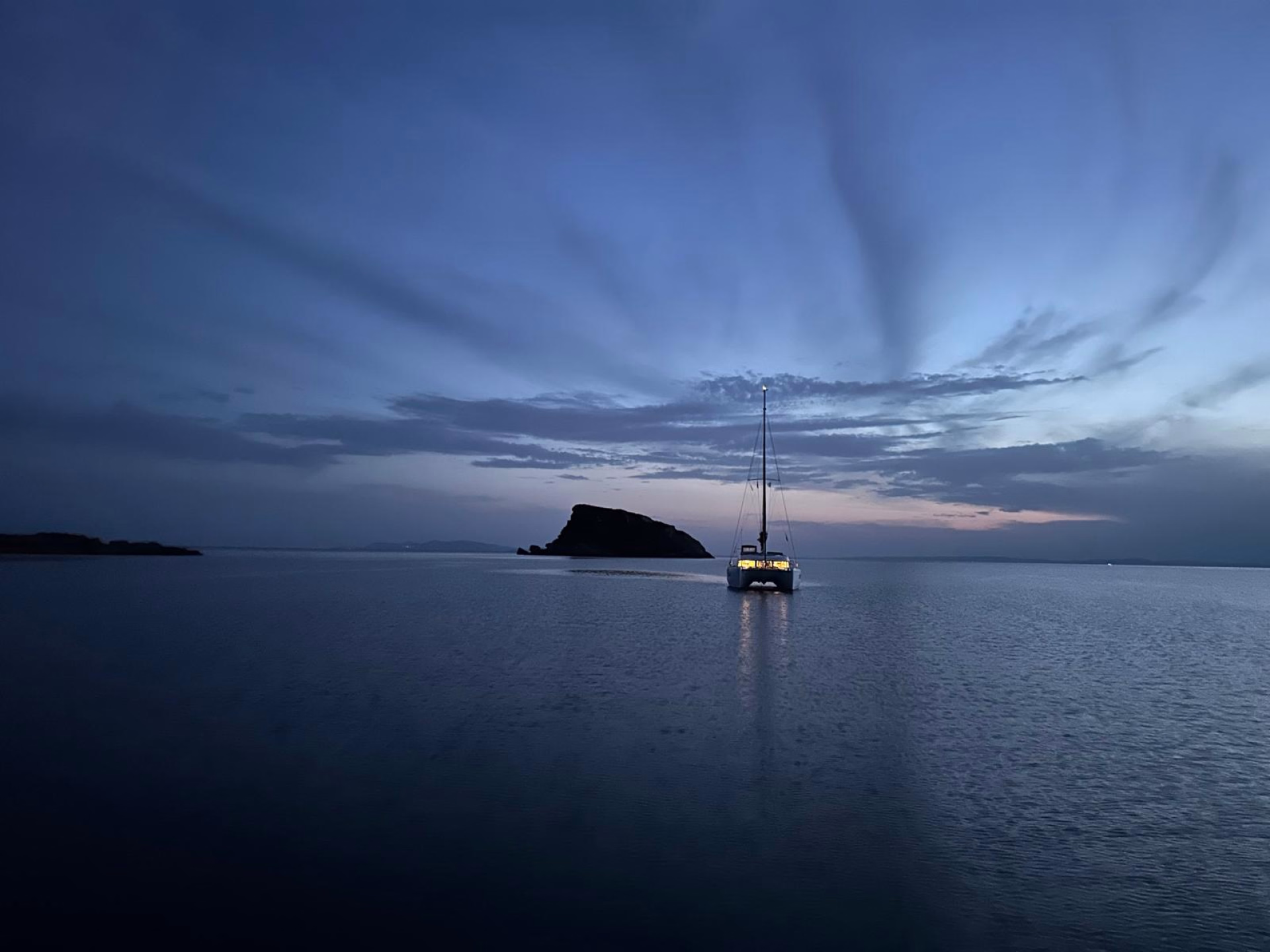 Photo couché de soleil catamaran à Athènes