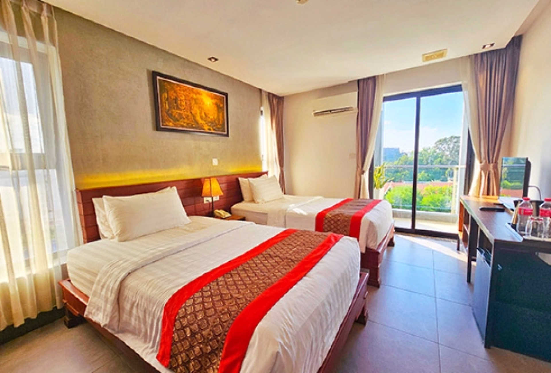 🏩 Hôtel 3* - Jours 1 à 2