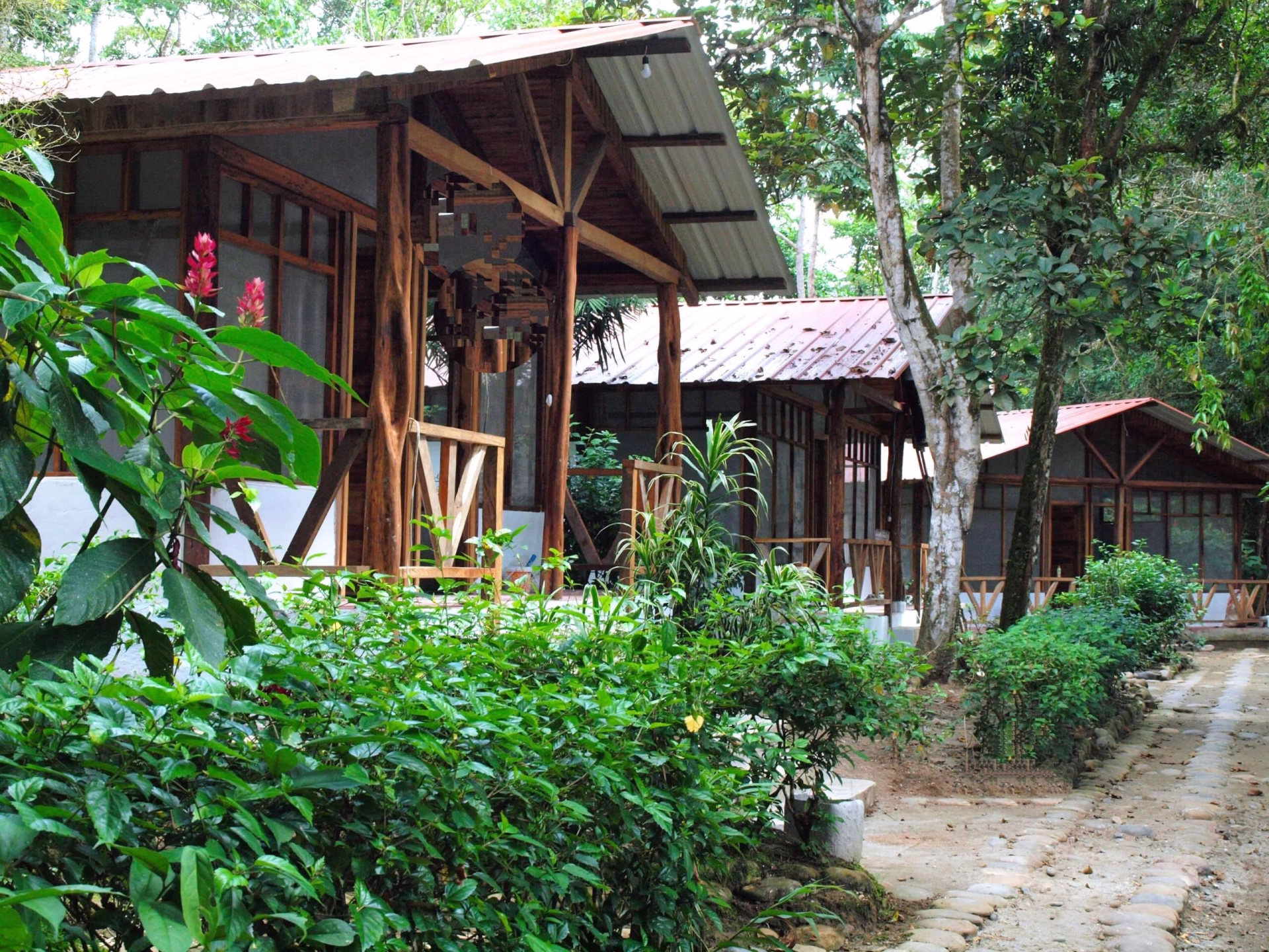 🏩 Hôtel 2* - Jours 6 à 8