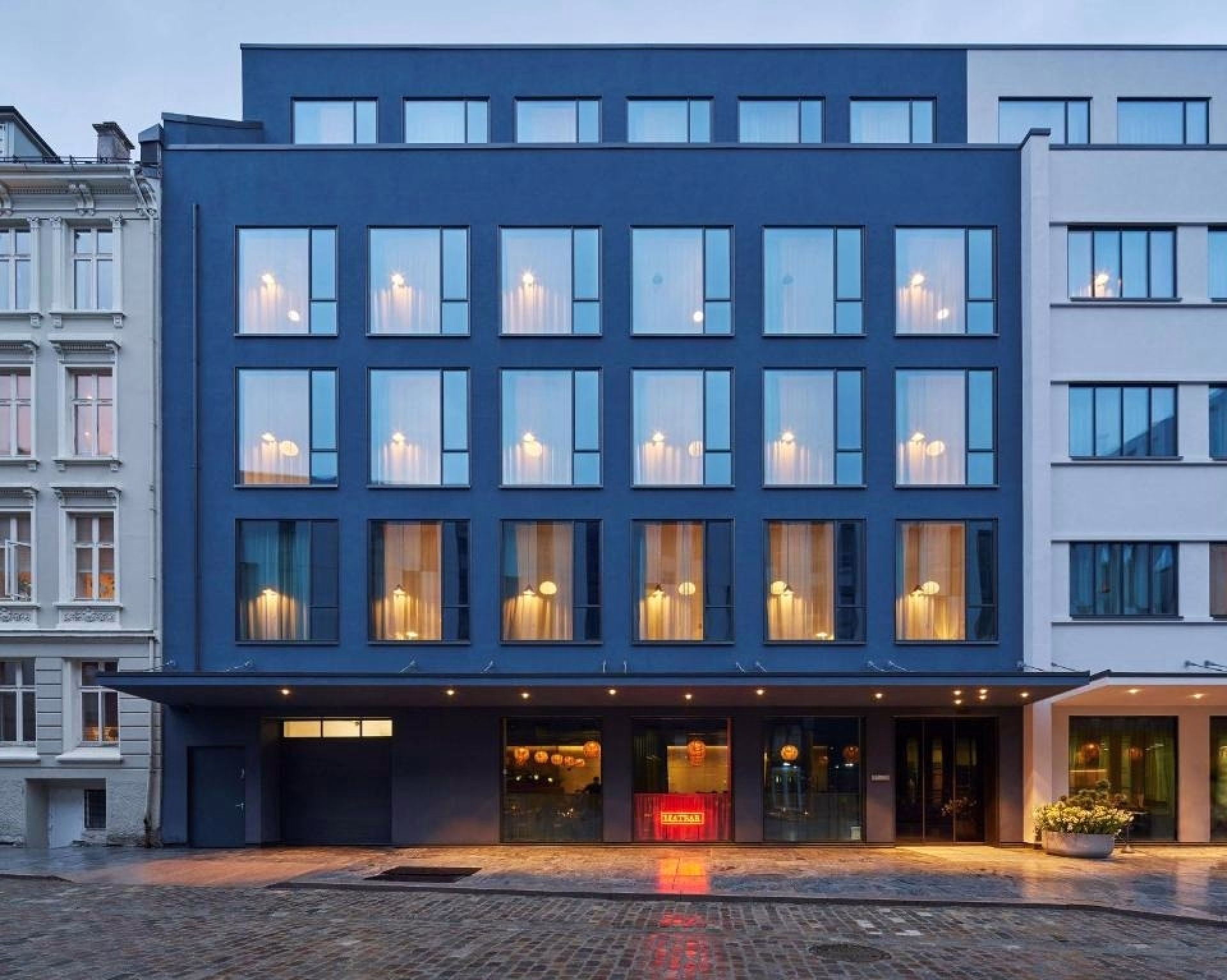 🏨 Hôtel 3* - Jour 1 et 9