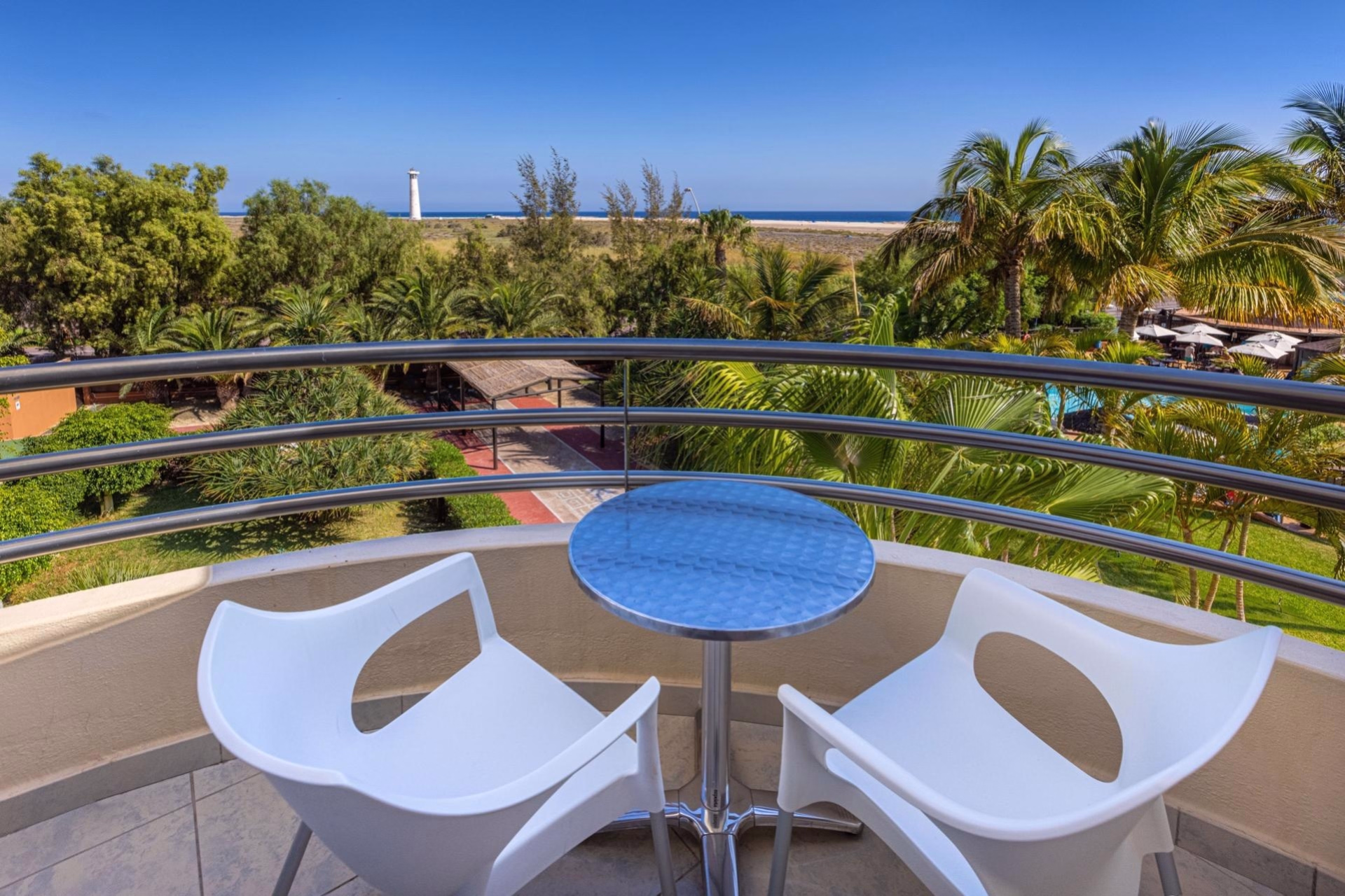 🏨 Hôtel 4* - Jour 7