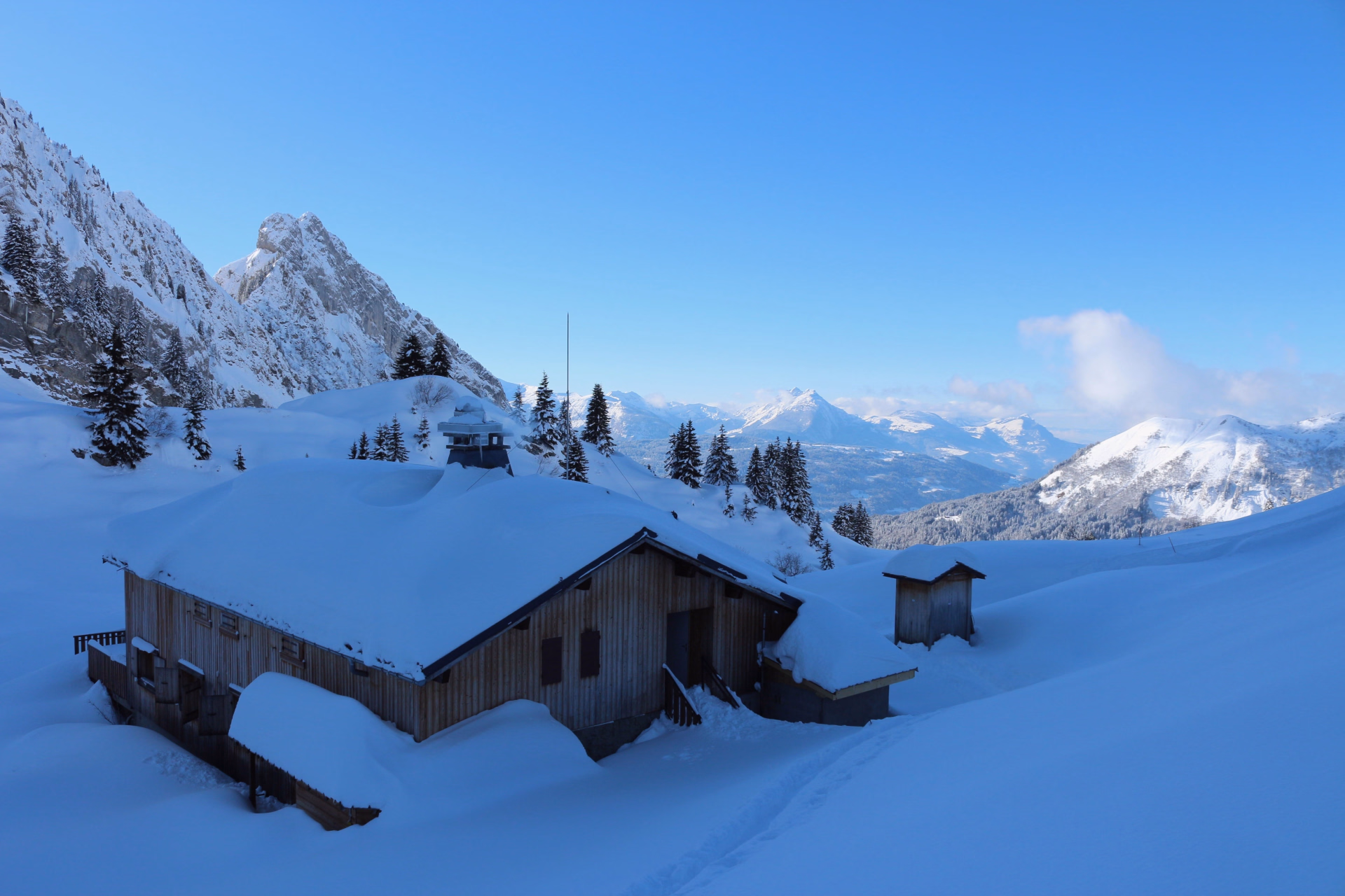 Raquettes dans le Haut-Giffre sur les hauteurs de Samoëns