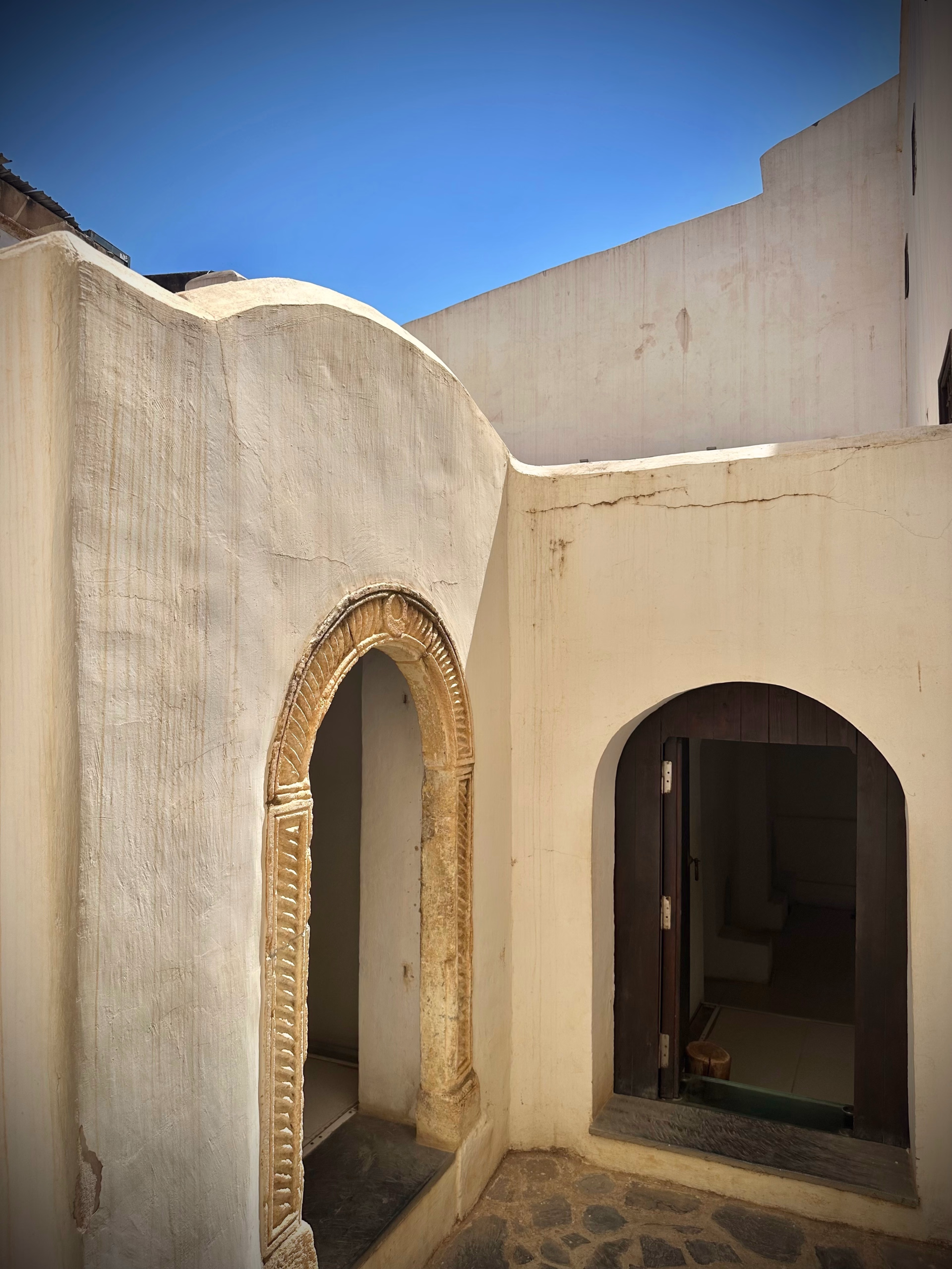 Yoga et aventure douce en Algérie : Sahara, Tassili n’Ajjer, Alger