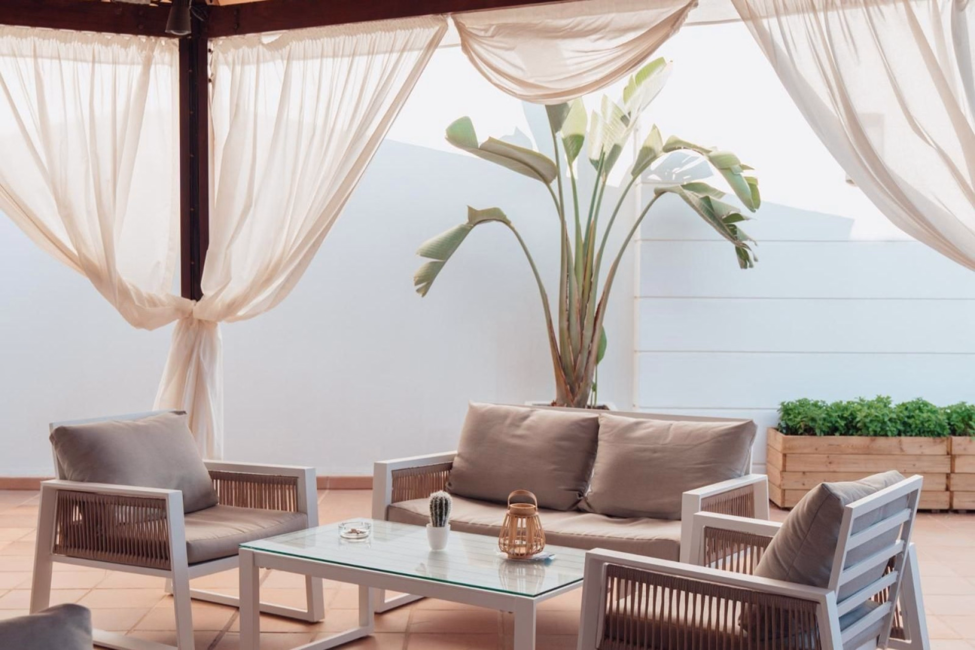 🏨 Hôtel 4* - Jour 7