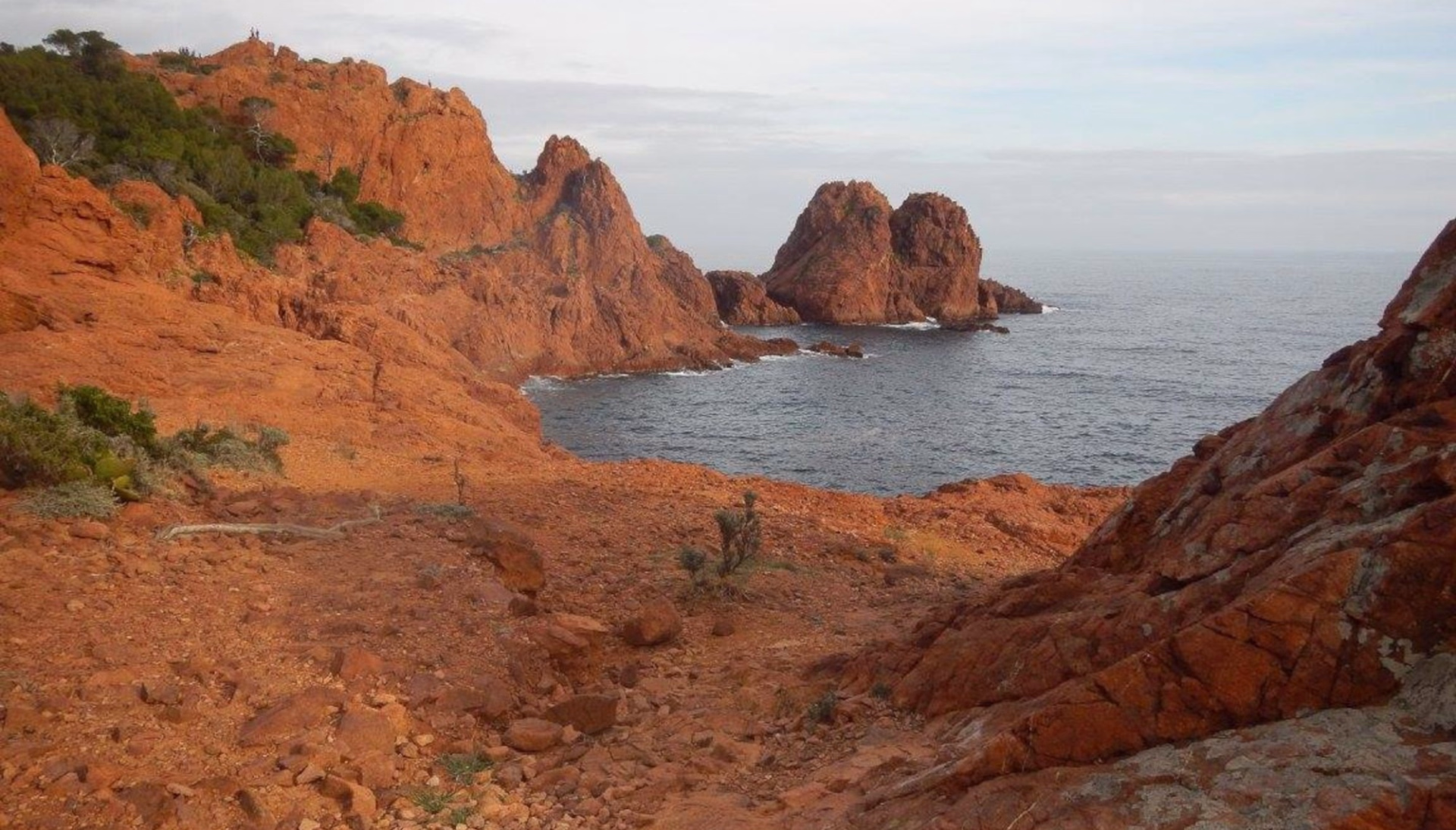 Randonnée sur la Côte d’Azur entre Estérel et îles de Lérins