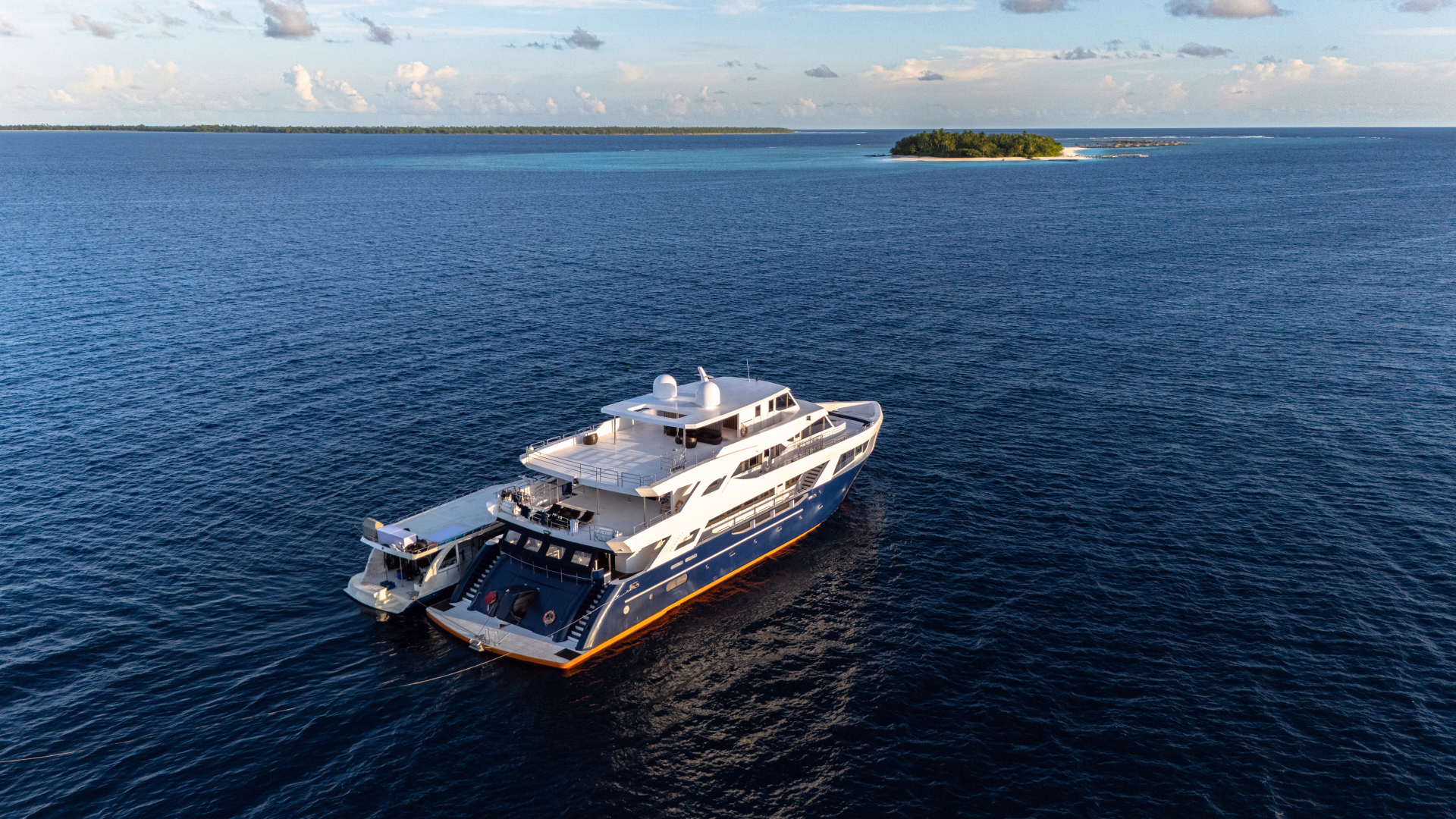 🚢 Bateau de croisière à moteur