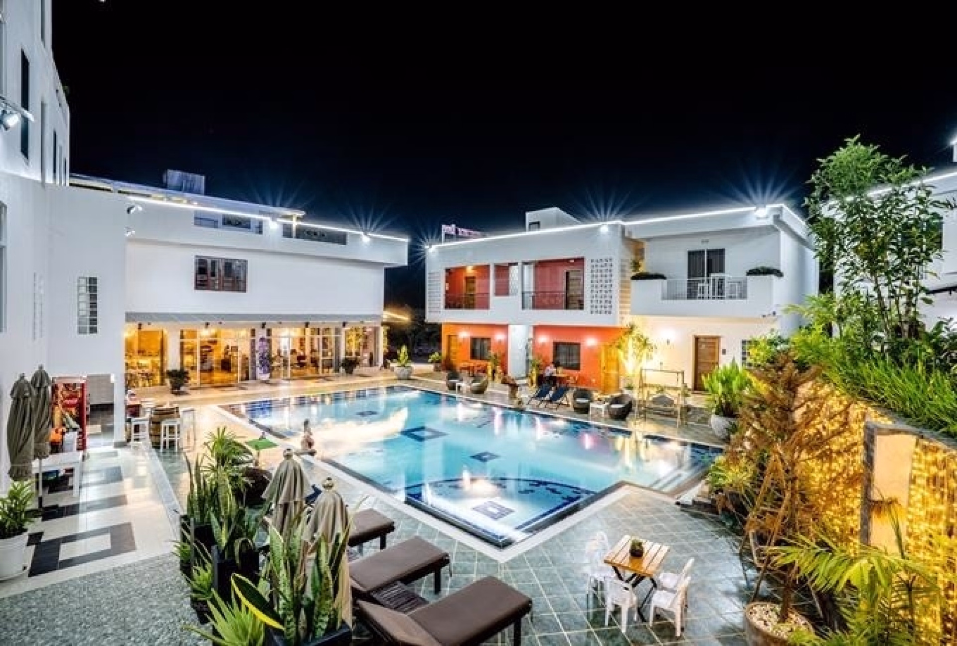🏨 Hôtel 3* - Jours 1 à 5