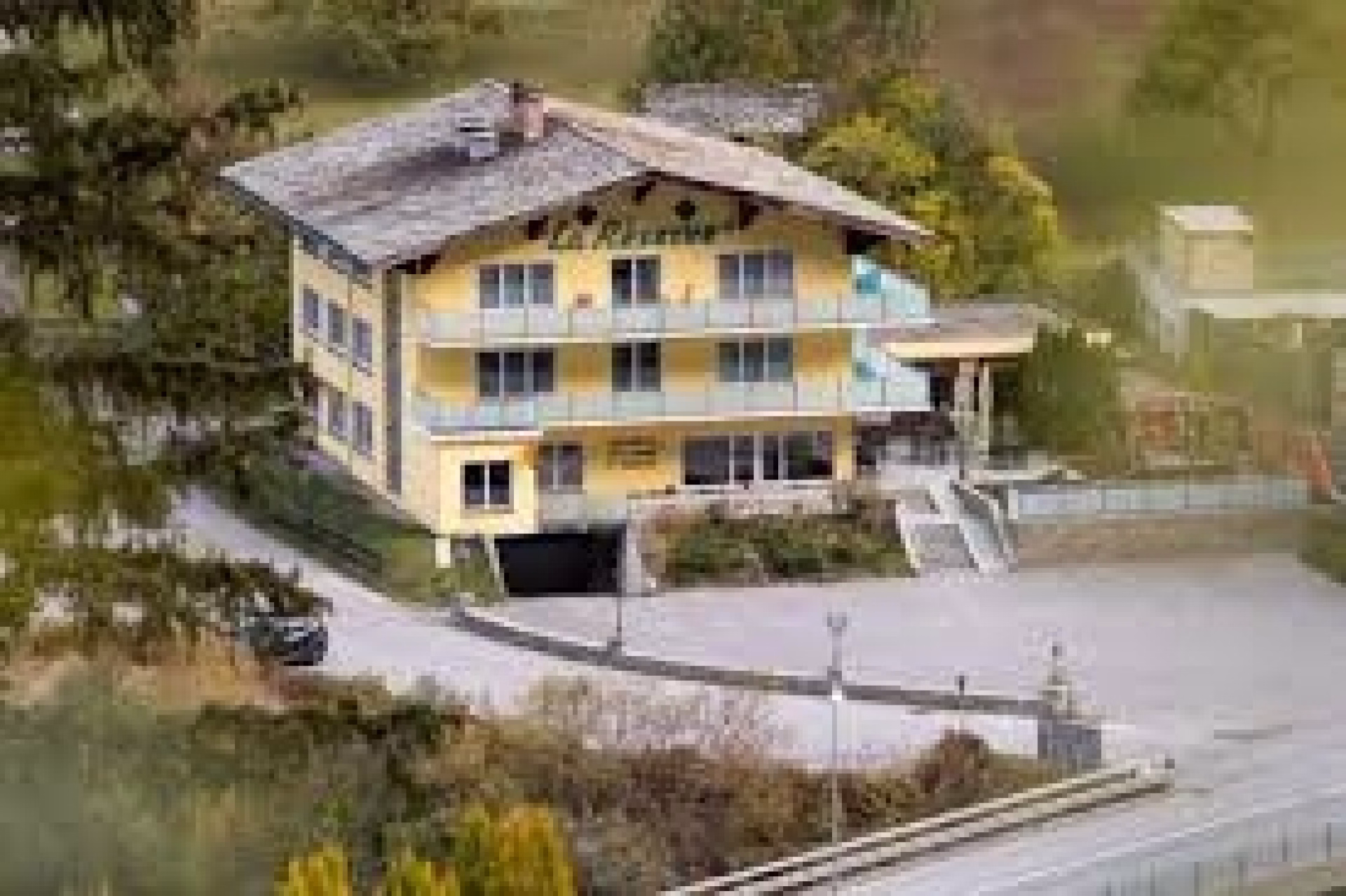 🏩 Hôtel 3* - Jours 4 à 5