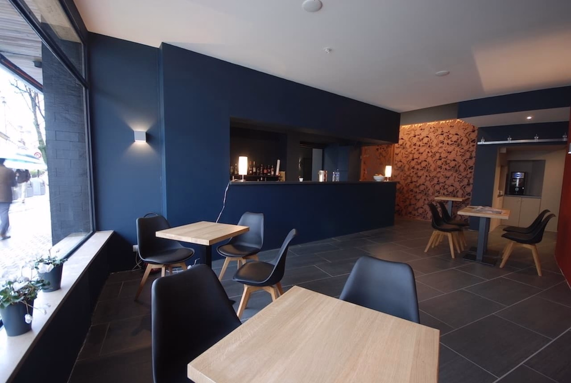 🏨 Hôtel 3* - Jours 1 à 4