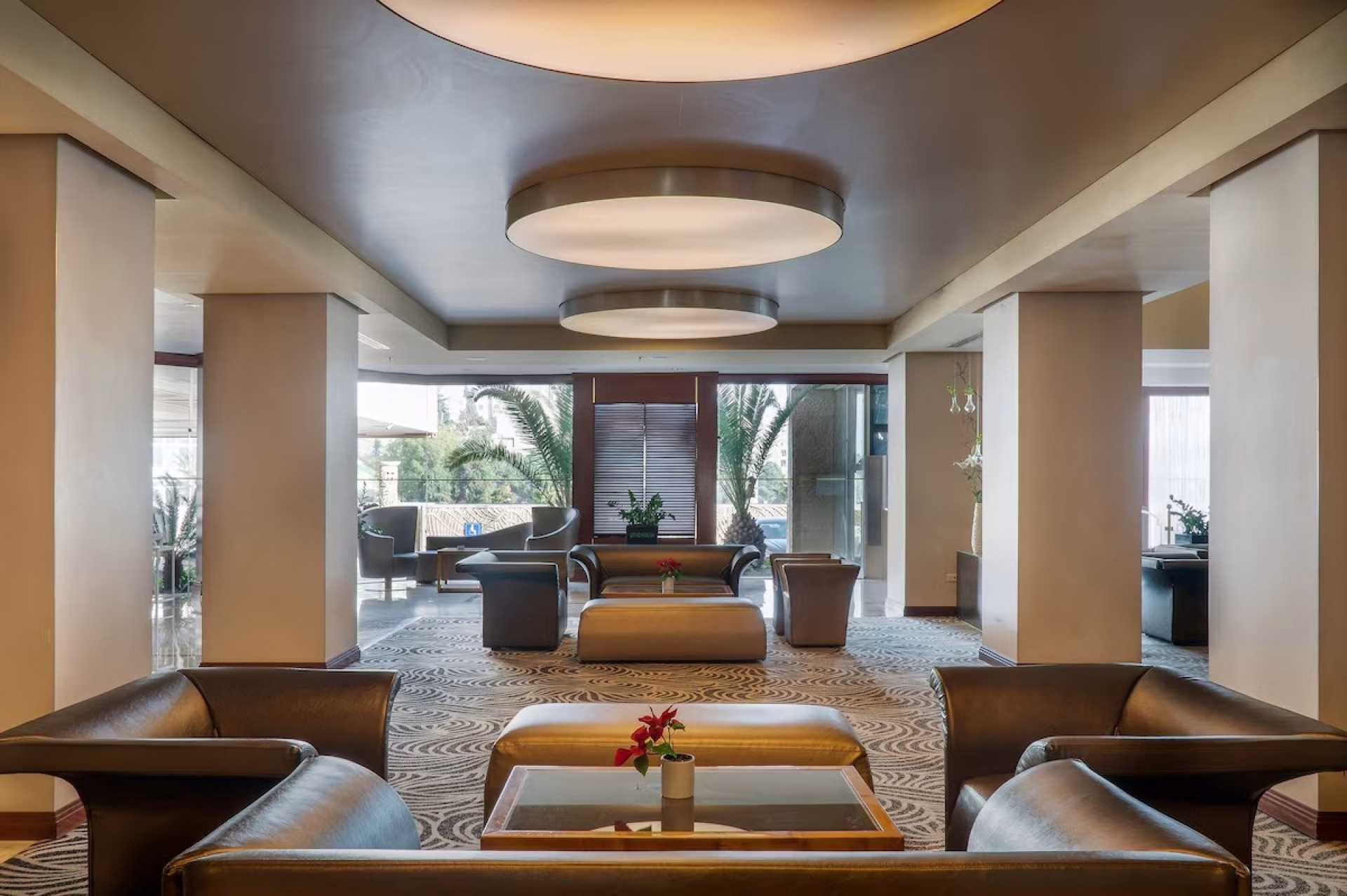 🏨 Hôtel 5* - Jour 1