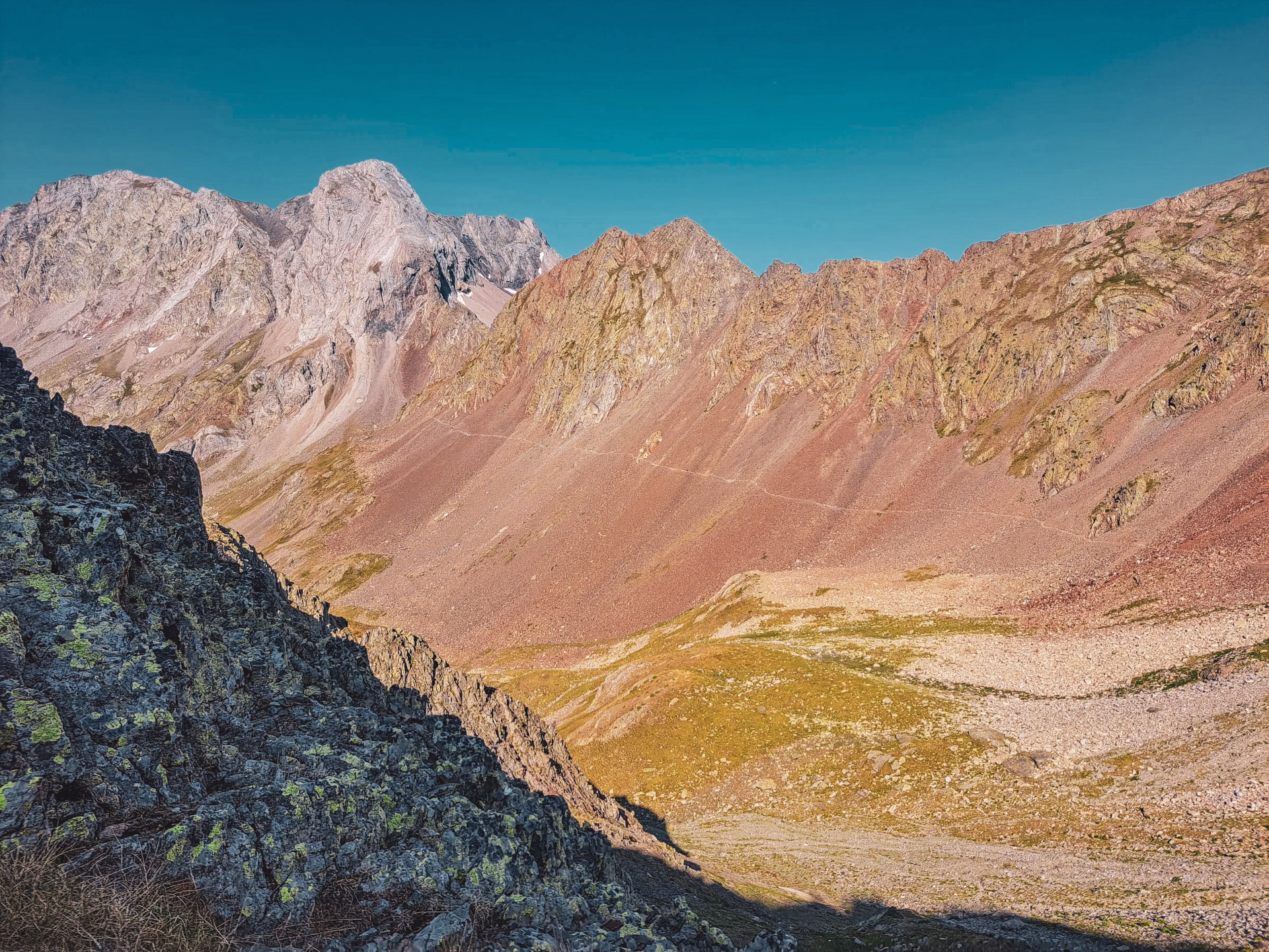 Stage de trail face au Vignemale dans les Pyrénées