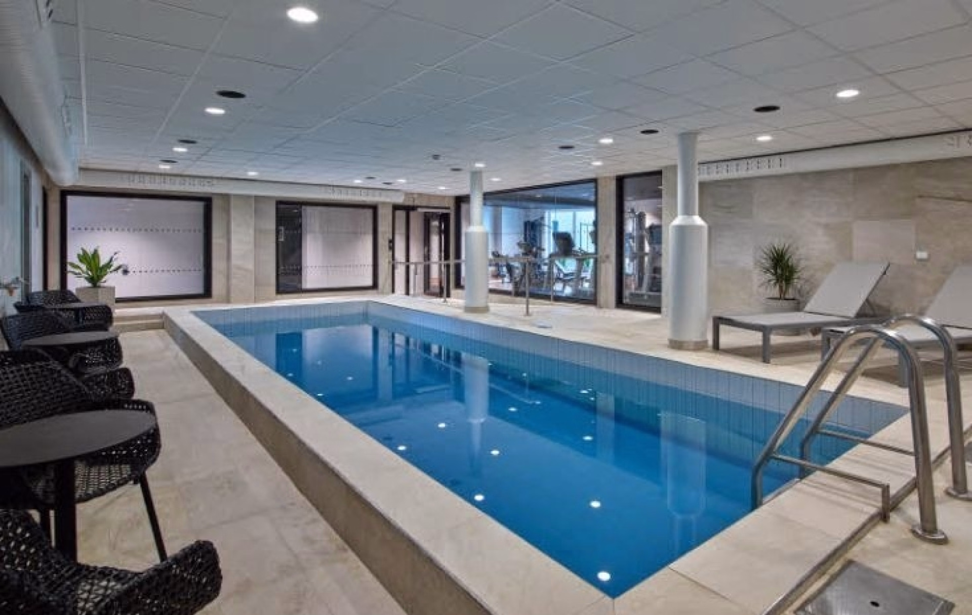 🏨 Hôtel 4* - Jours 1, 6 à 7