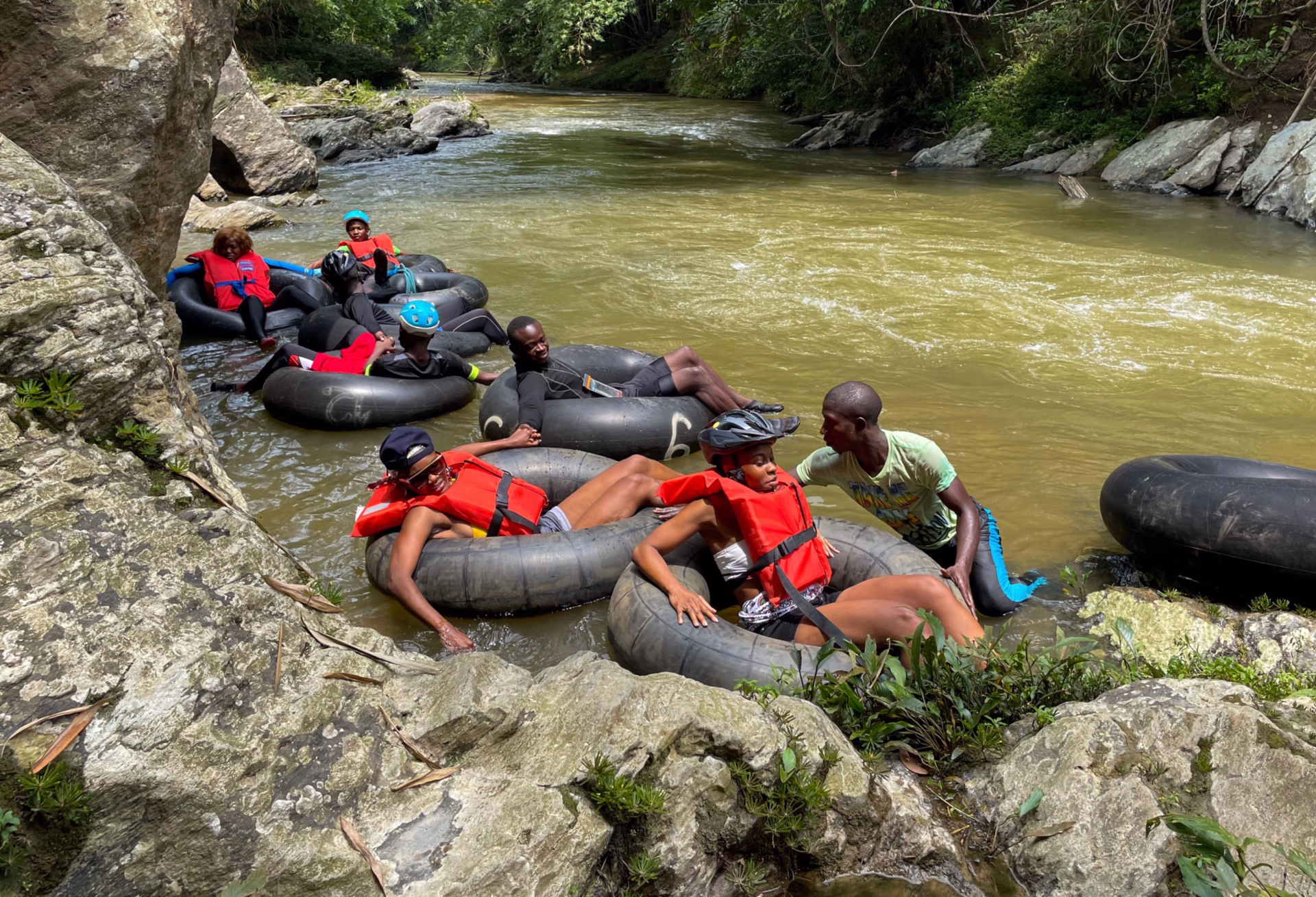 Multiactivités et rencontre avec les gorilles au Congo