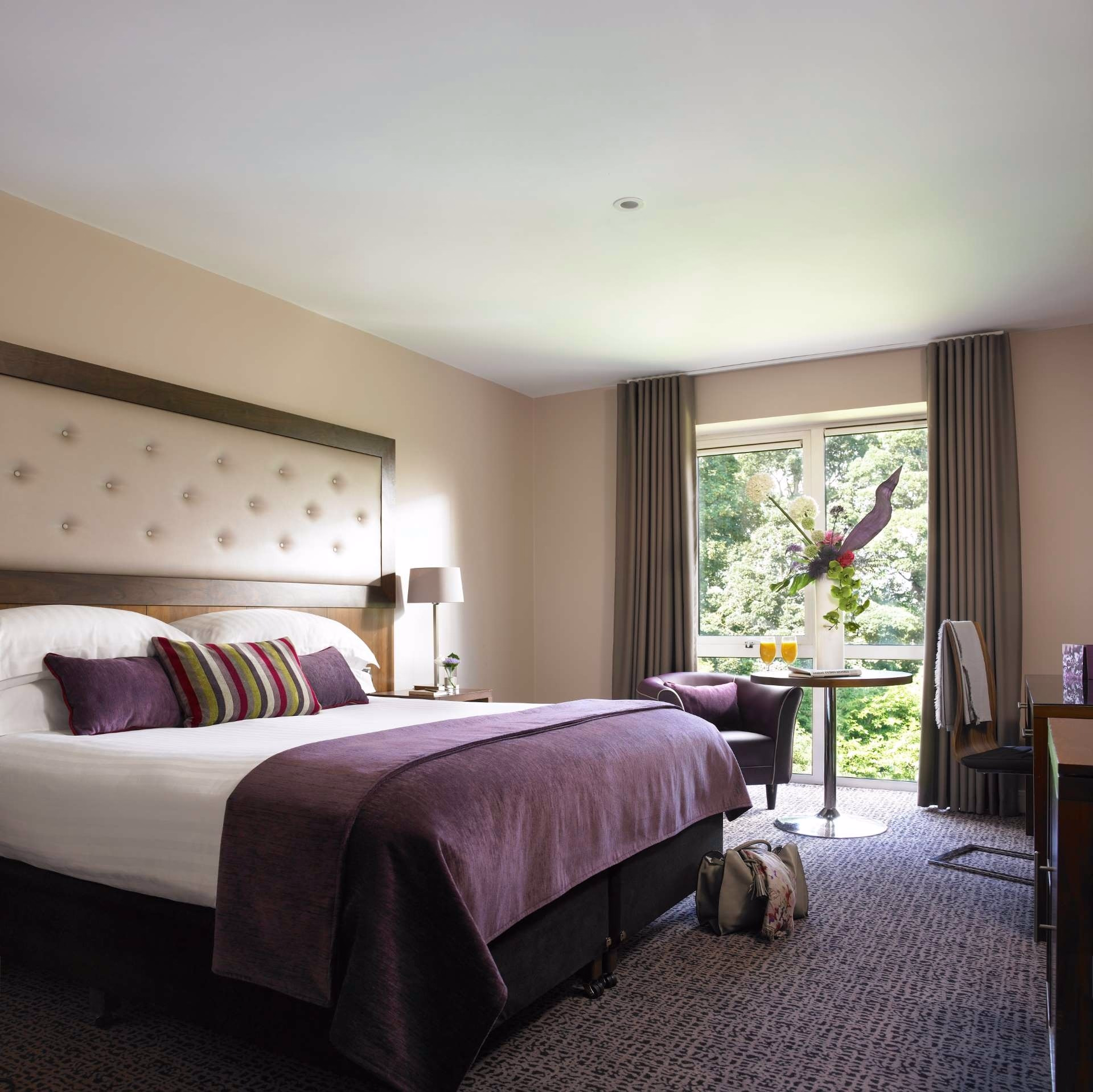 🏨 Hôtel 4* - Jours 1 à 2, 9
