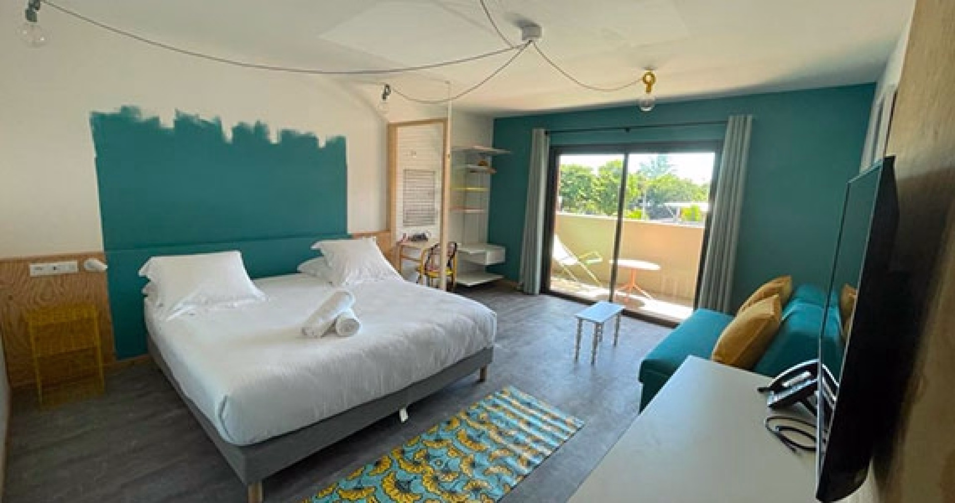 🏩 Hôtel 3* - Jours 3 à 5