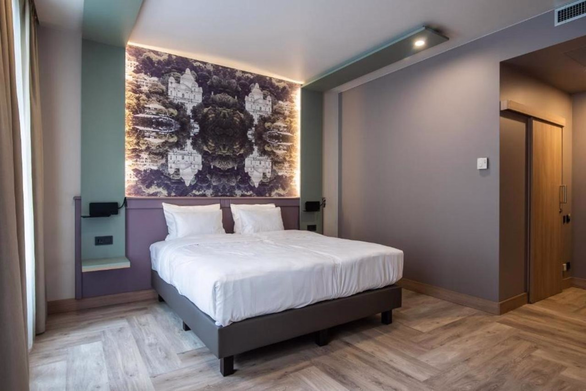 🏨 Hôtel 4* - Jours 6 à 7