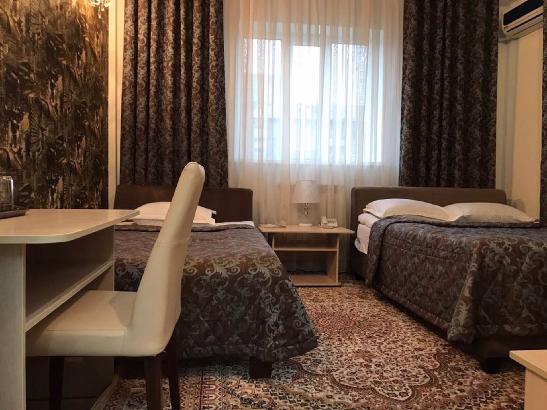 🏨 Hôtel 2* - Jour 12