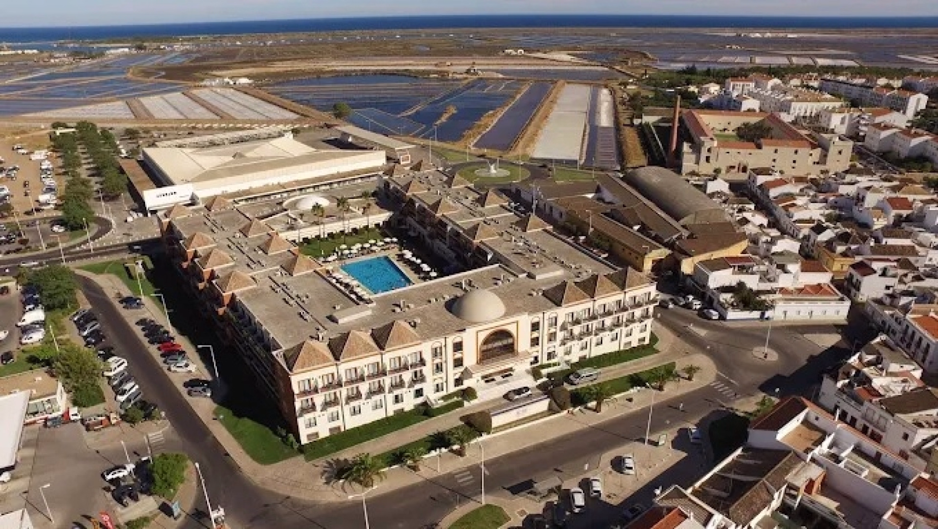 🏨 Hôtel 4* - Jour 2