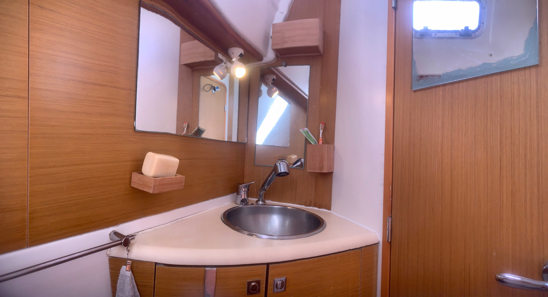 🚢 Bateau de croisière à voile - Jours 1 à 6