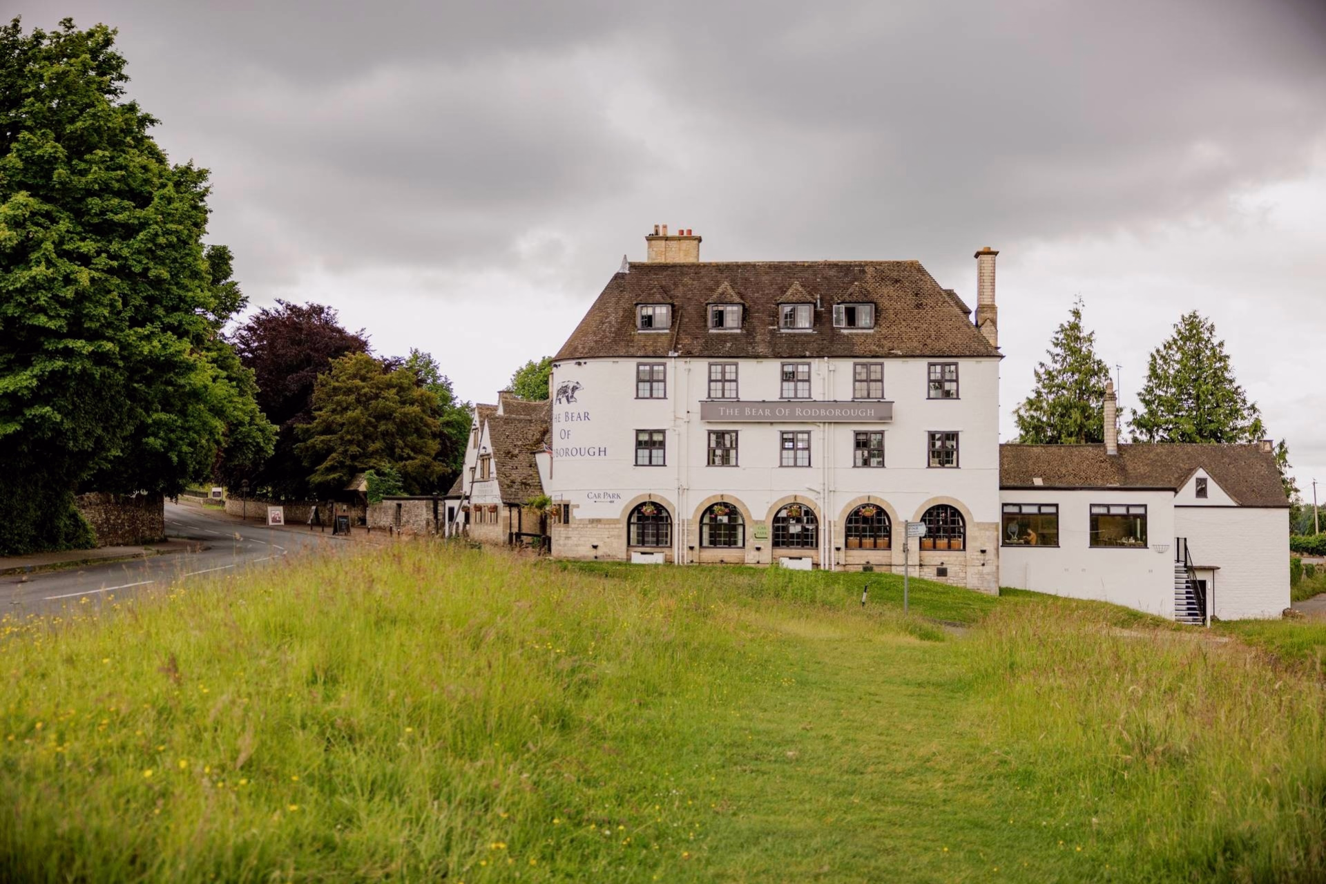 🏨 Hôtel 3* - Jours 8 à 9