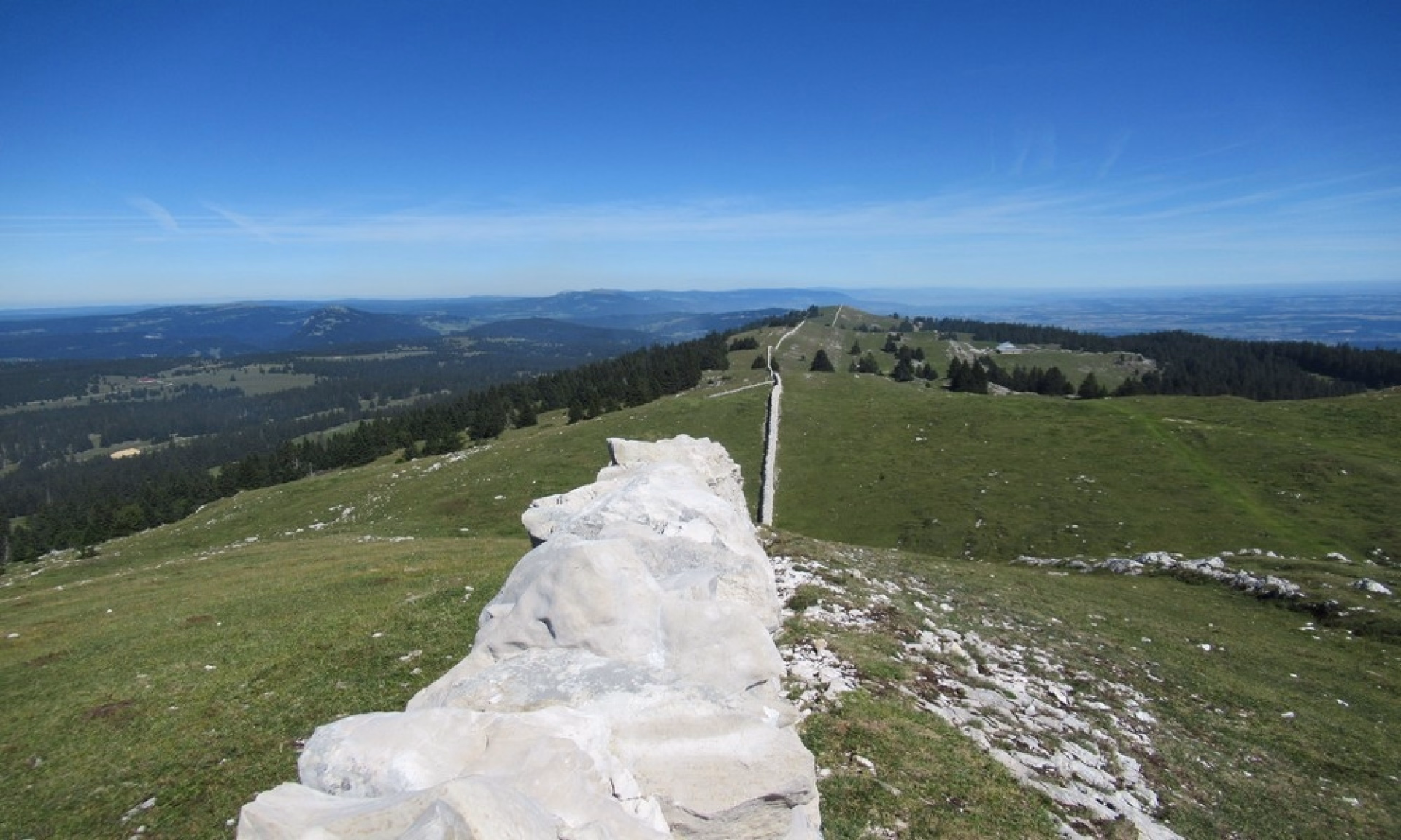Trek en semi-autonomie sur les crêtes du Jura suisse