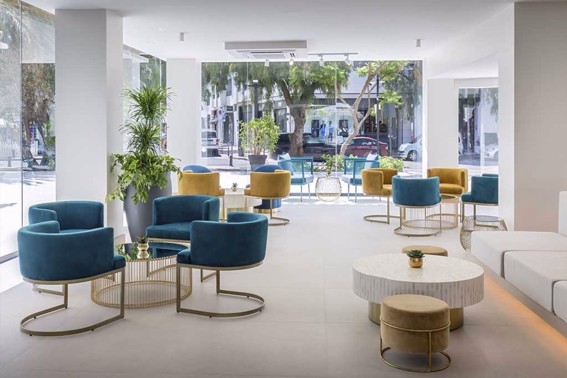 🏨 Hôtel 4* - Jours 1 à 3