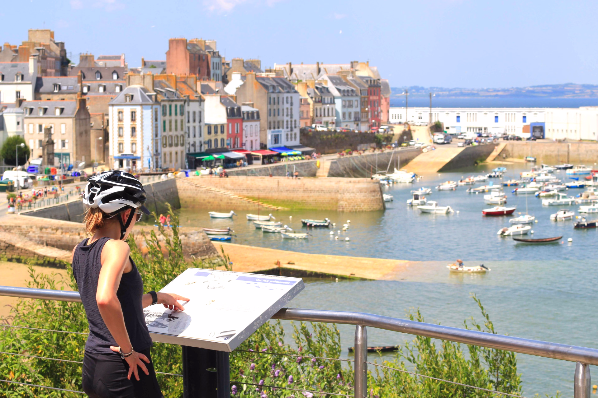 Cycling along the coast of Brittany's Cornouaille