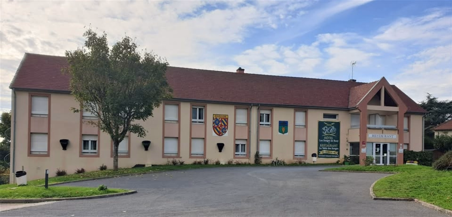 🏨 Hôtel 2* - Jour 1