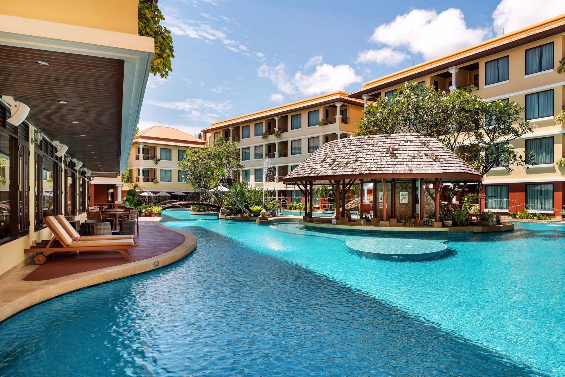 🏨 Hôtel 4* - Jours 2 à 7