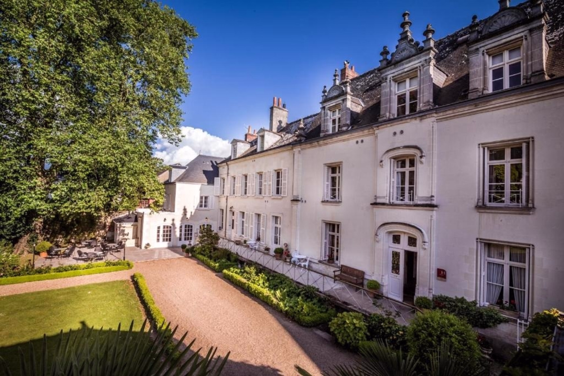 🏨 Hôtel 4* - Jour 2