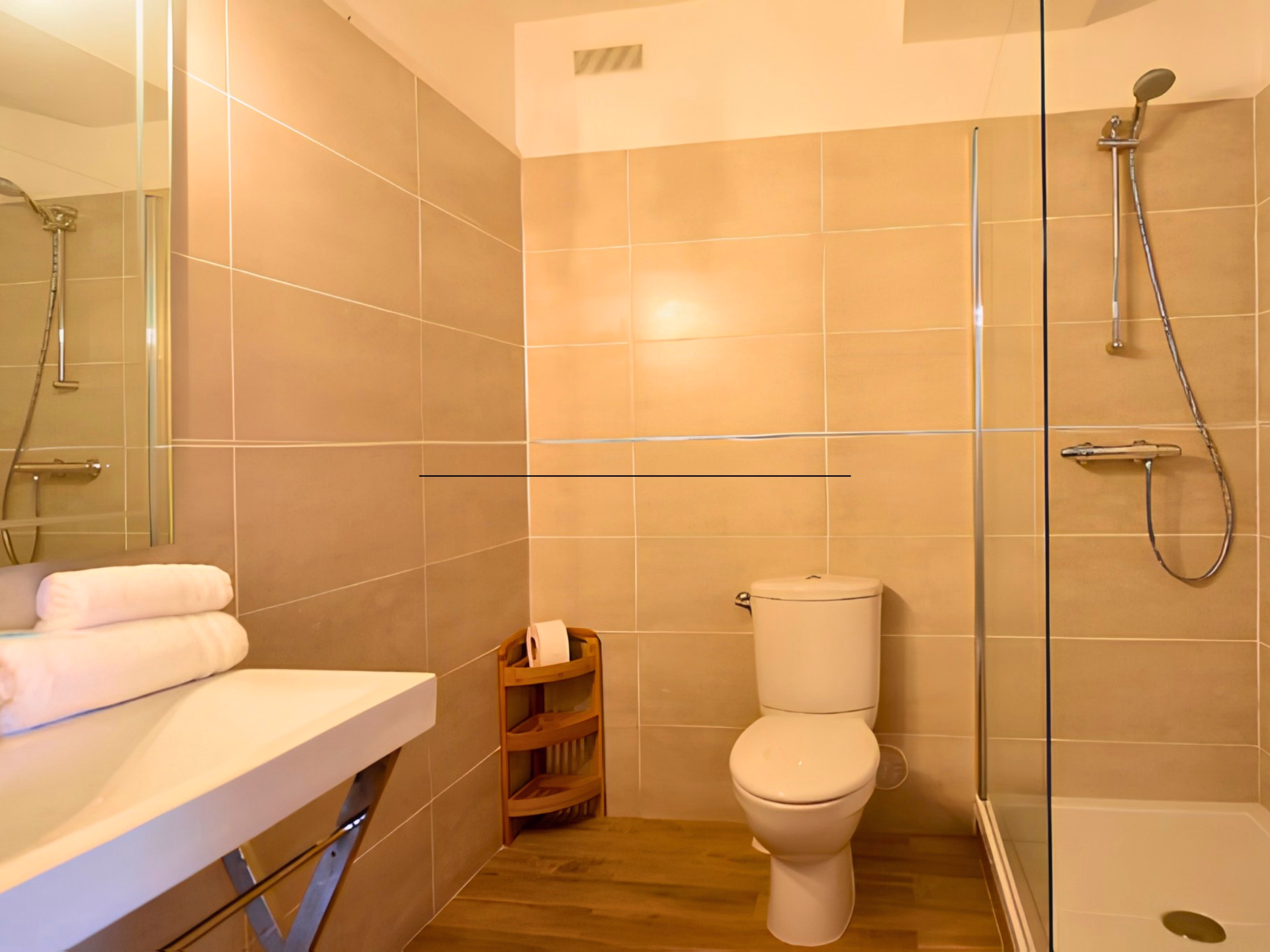 🏨 Hôtel 3* - Jours 1 à 6