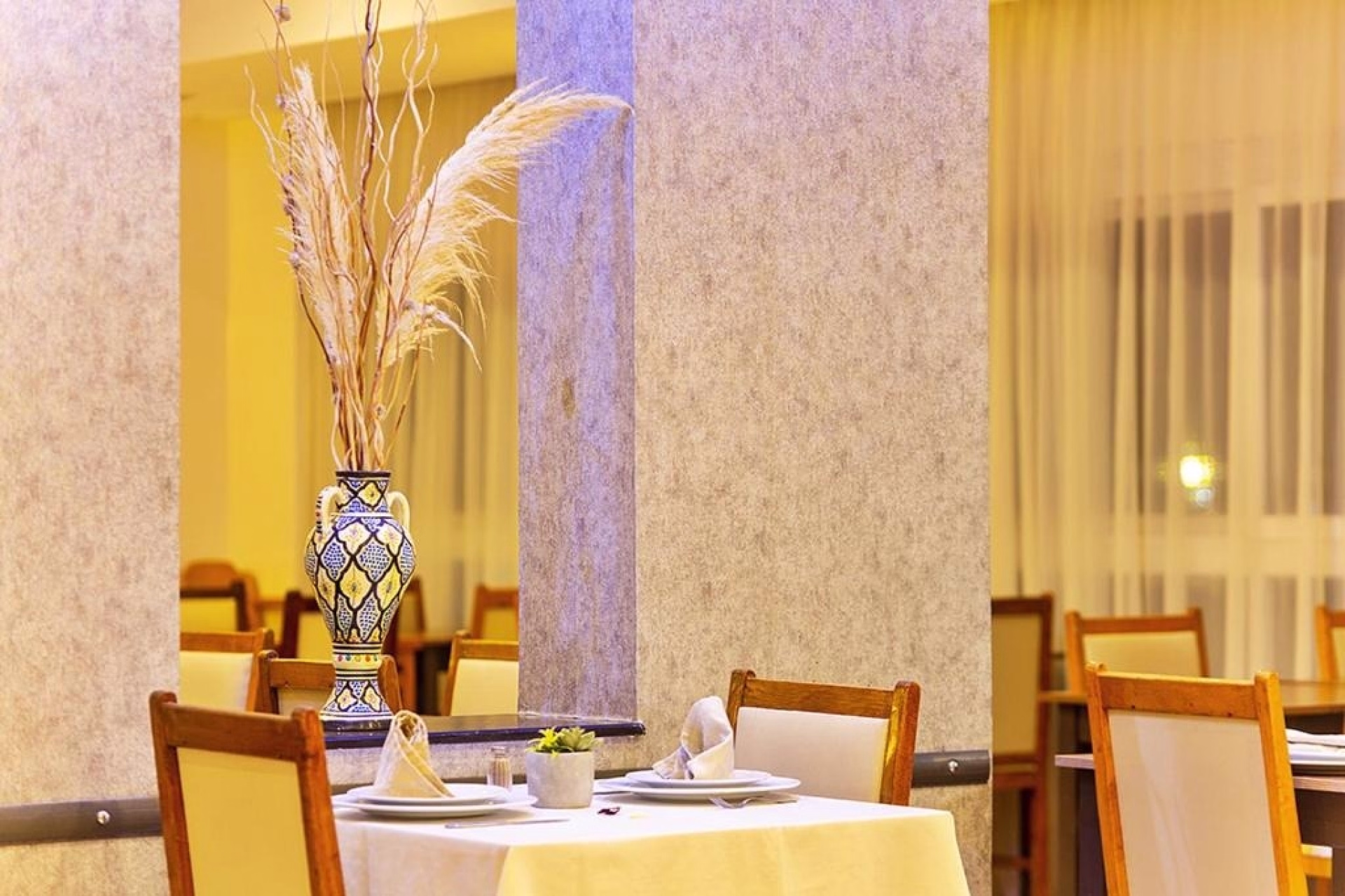 🏨 Hôtel 4* - Jours 1 à 6