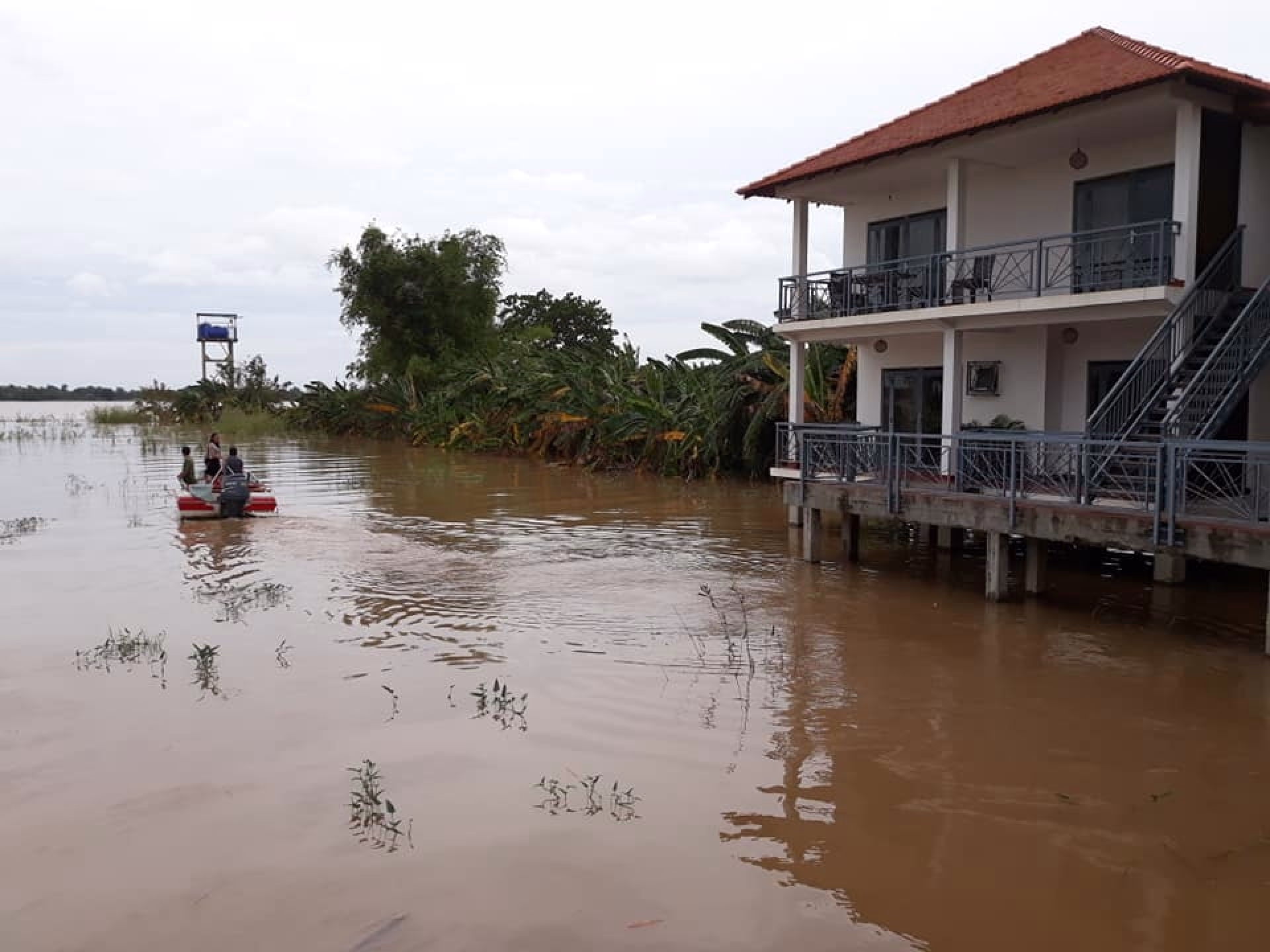 🏩 Hôtel 3* - Jour 12