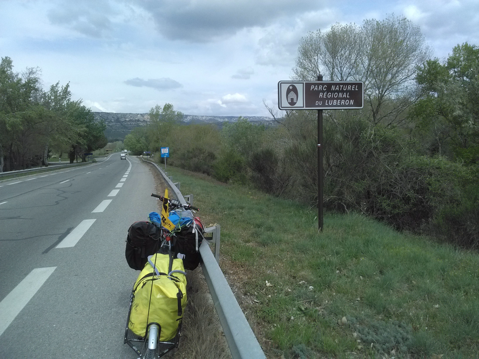 Escapade Verticale – Escalade & Gravel dans les Alpilles