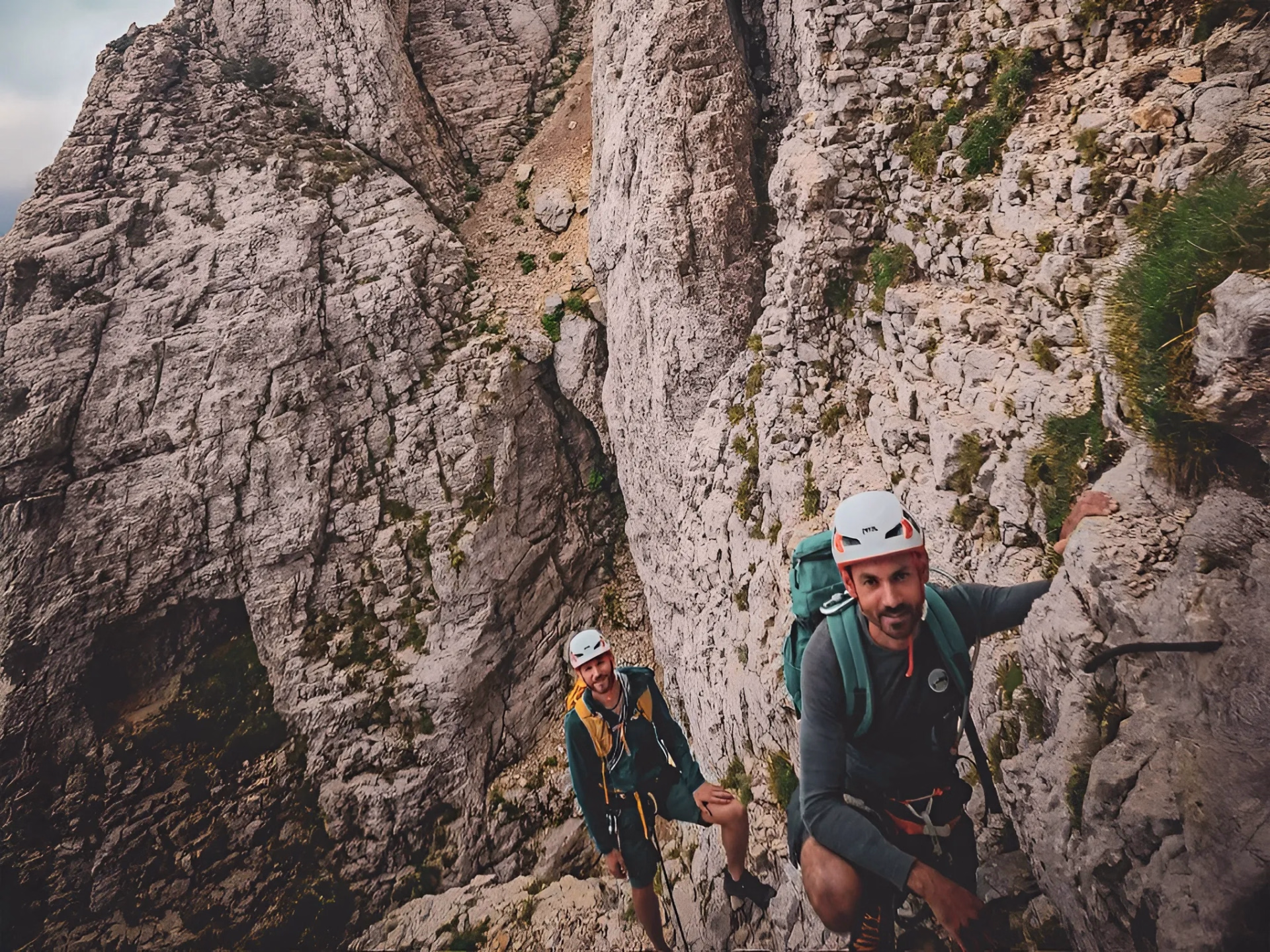 Premiers pas en alpinisme jusqu’au sommet du Mont Aiguille