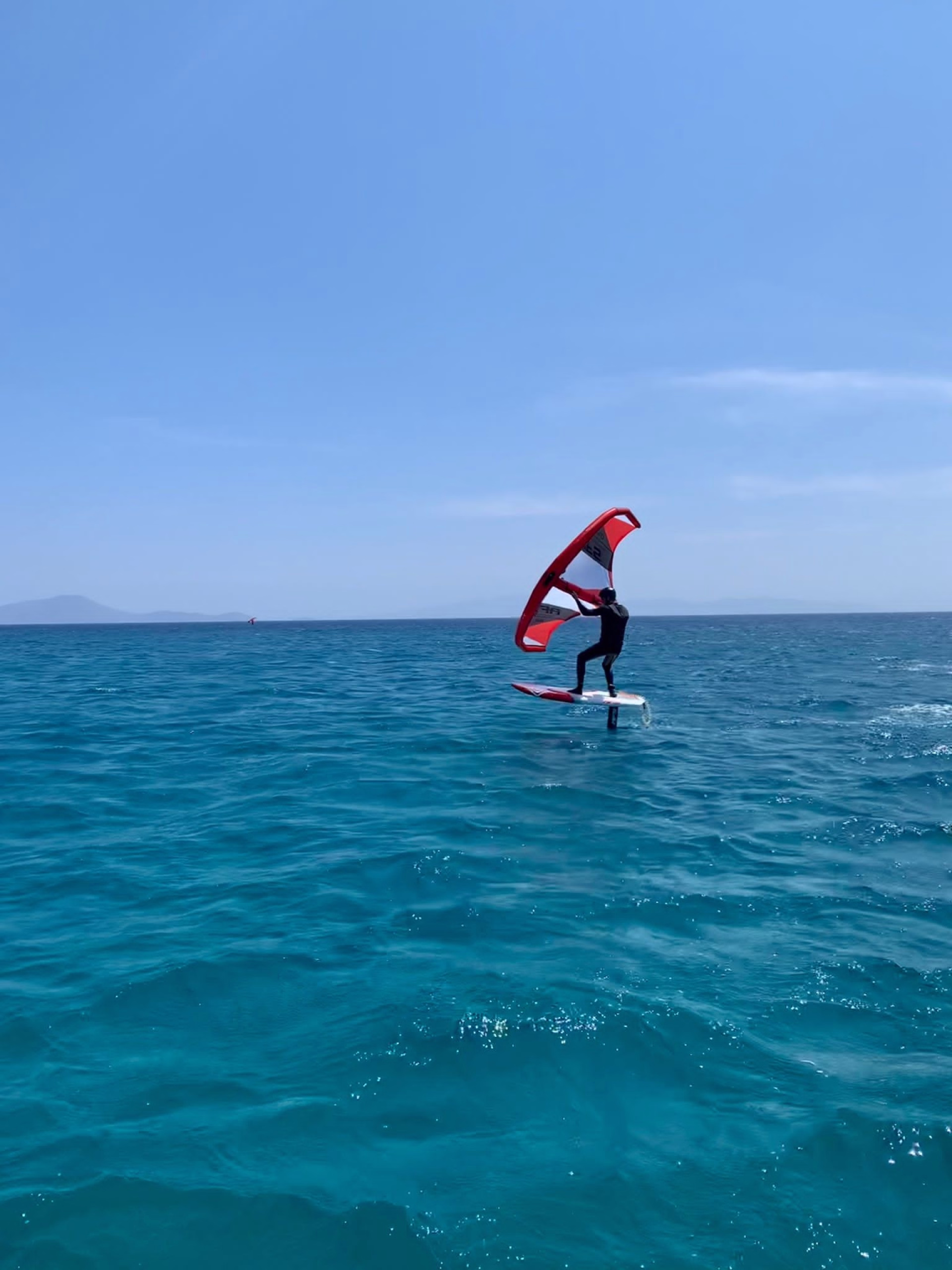 Initiation et perfectionnement au wingfoil à Naxos