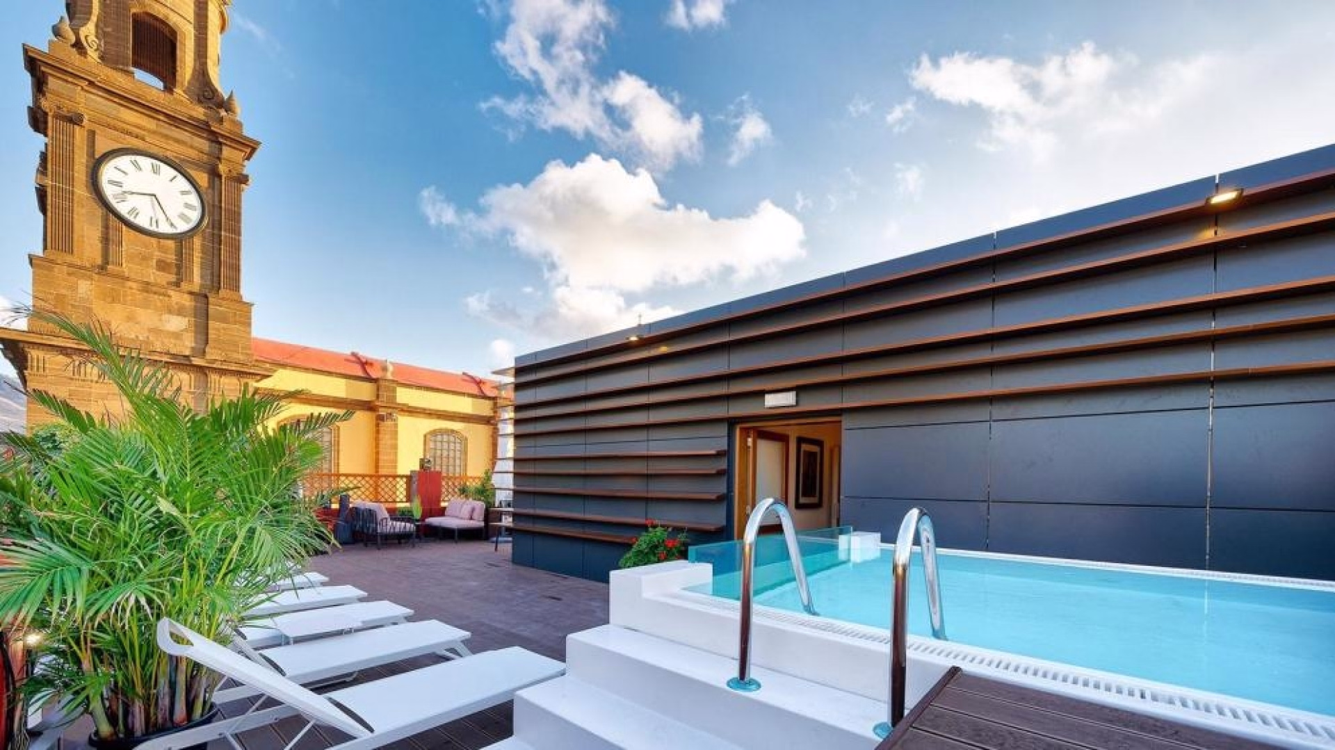 🏨 Hôtel 4* - Jour 5