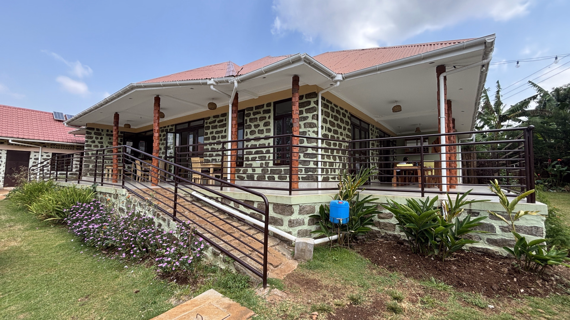 🏩 Hôtel 3* - Jours 4 à 5