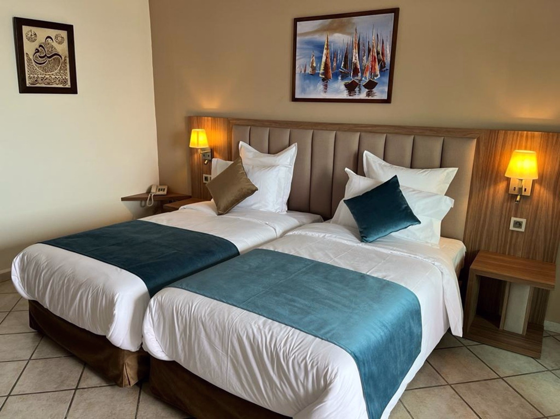 🏨 Hôtel 3* - Jours 1 à 7